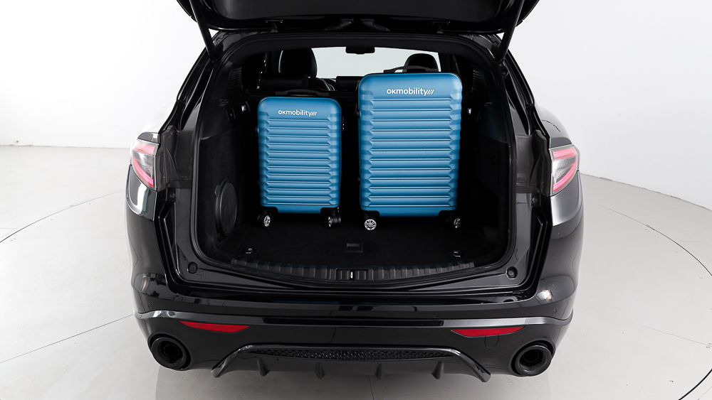 alfa romeo stelvio competizione 2.0 TURBO 280 AWD CA 2023 negro volcano 36