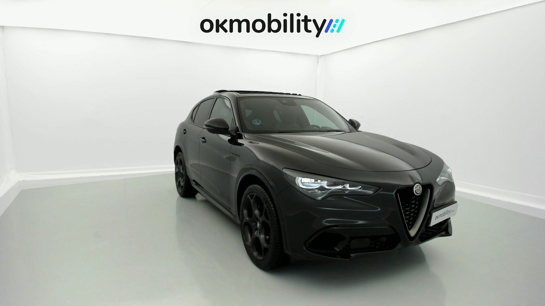 alfa romeo stelvio competizione 2.0 TURBO 280 AWD CA 2023 negro volcano 3