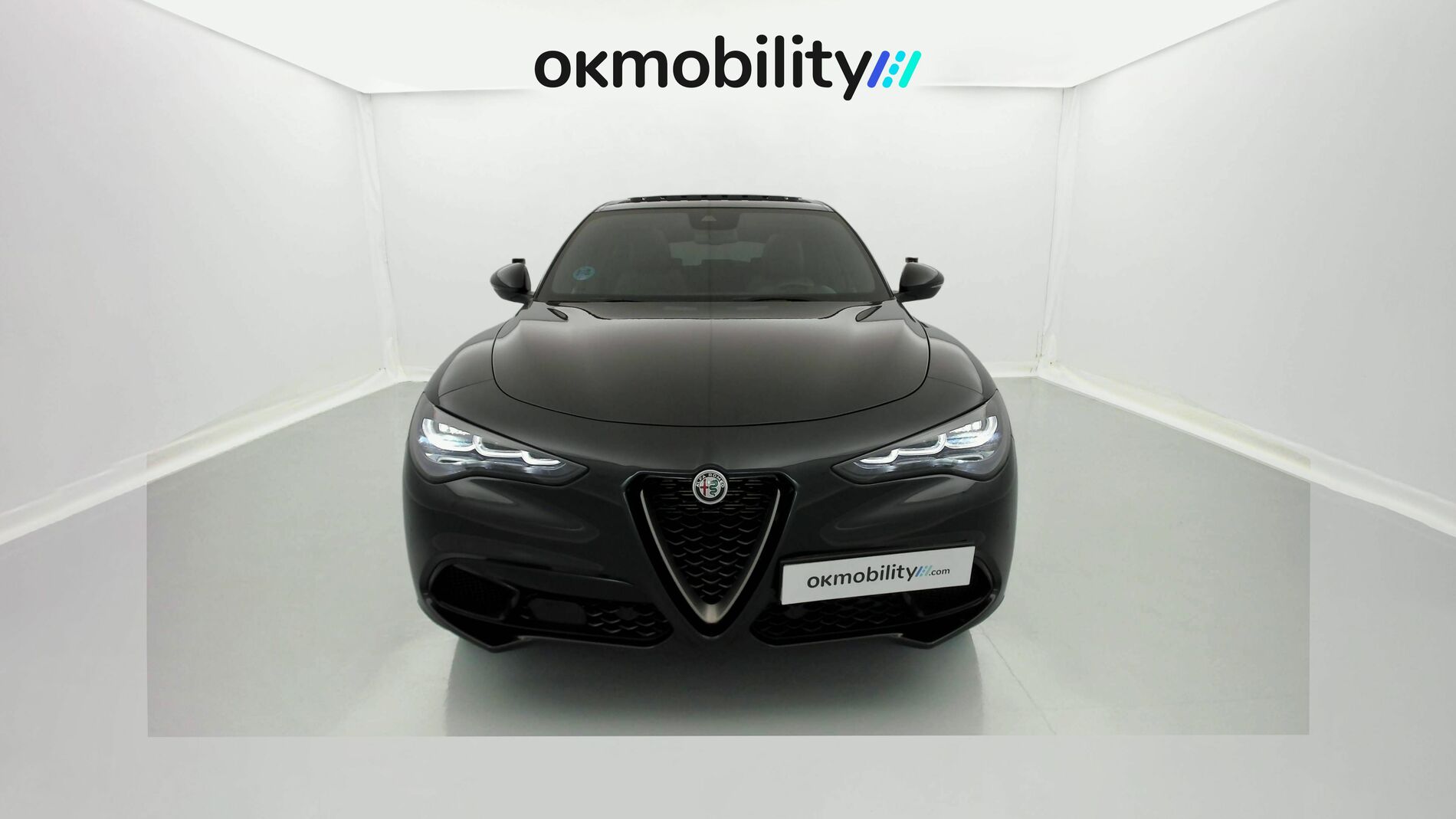 alfa romeo stelvio competizione 2.0 TURBO 280 AWD CA 2023 negro volcano 4