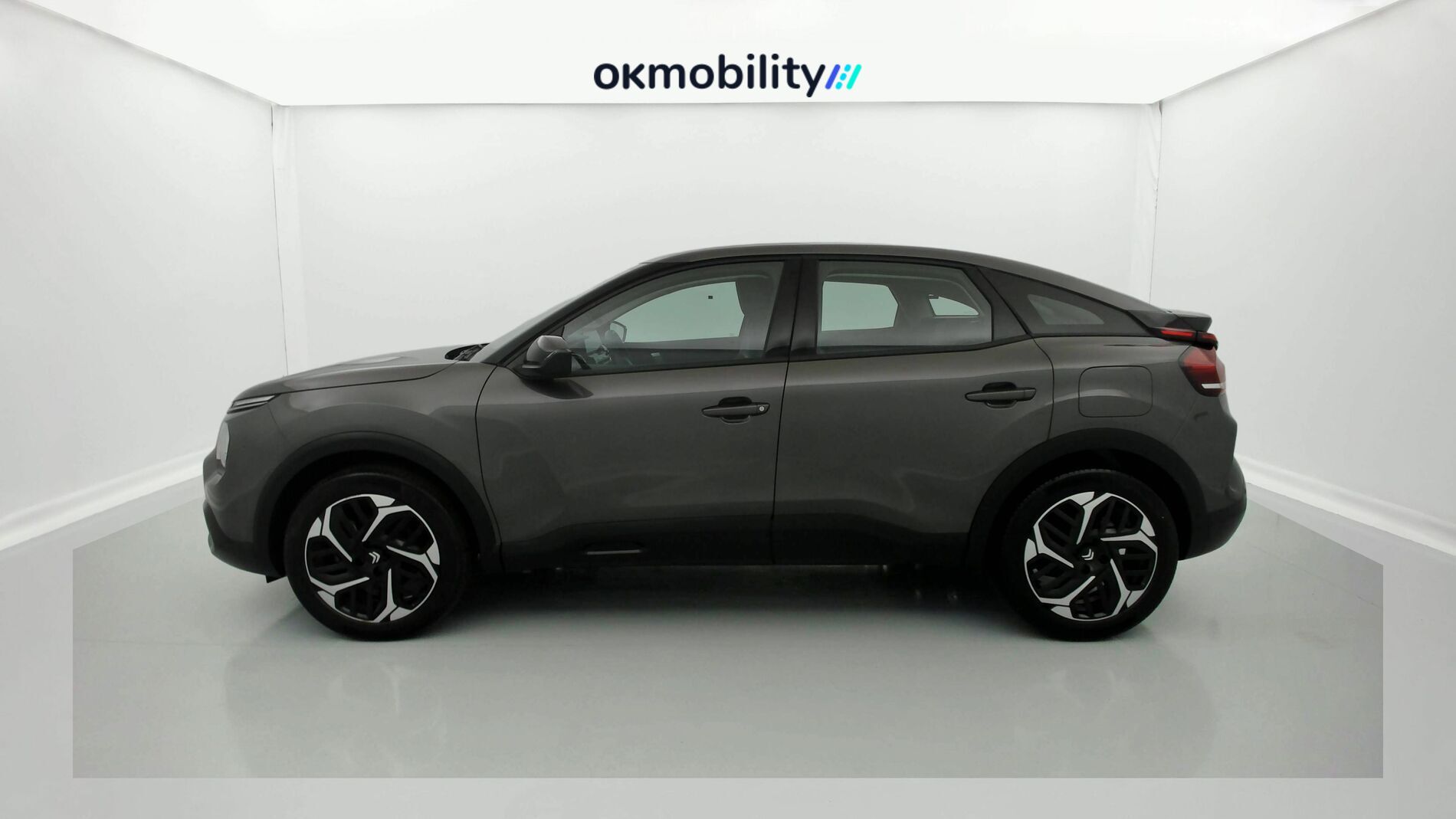 citroen c4 feel pack 1.2 PURETECH 130 2023 gris platino 3