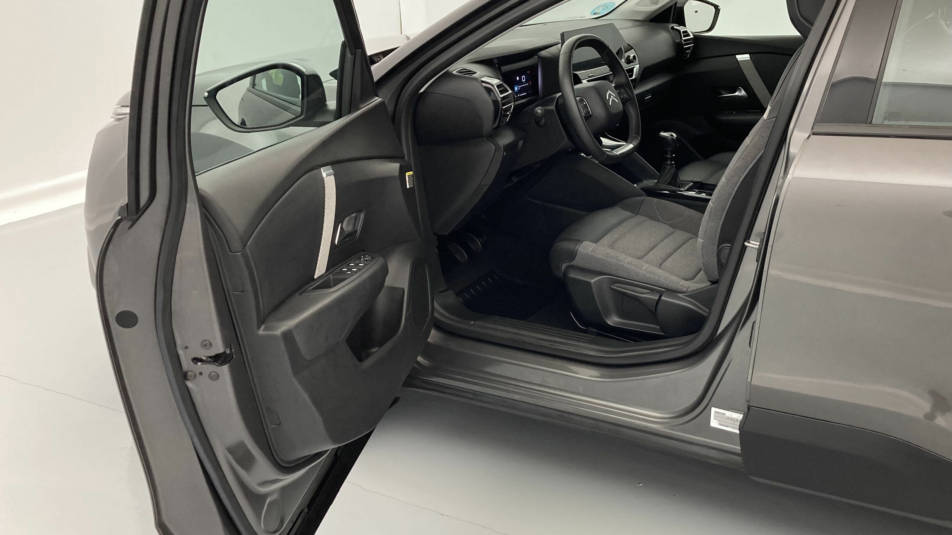 citroen c4 feel pack 1.2 PURETECH 130 2023 gris platino 11