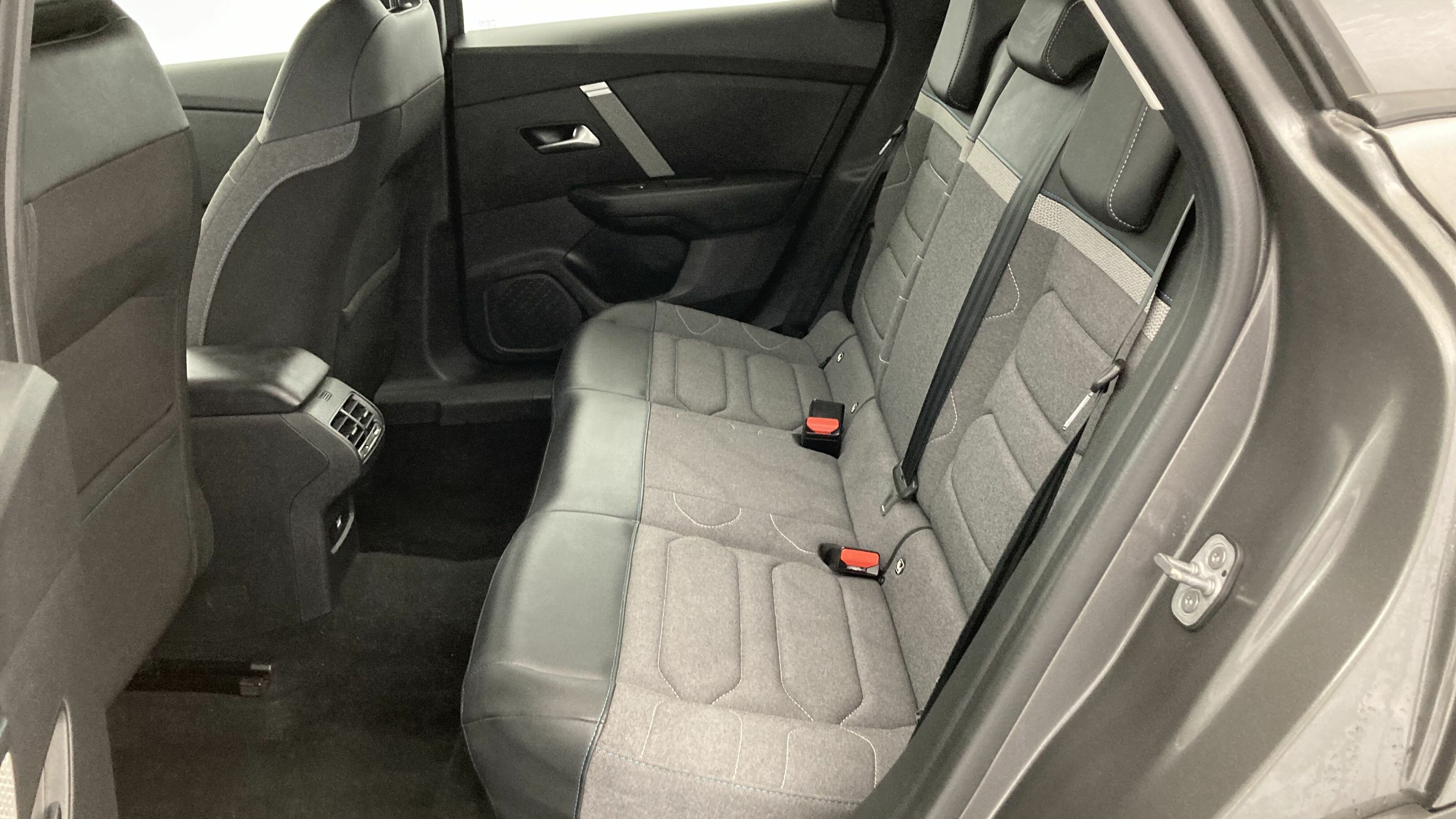 citroen c4 feel pack 1.2 PURETECH 130 2023 gris platino 17