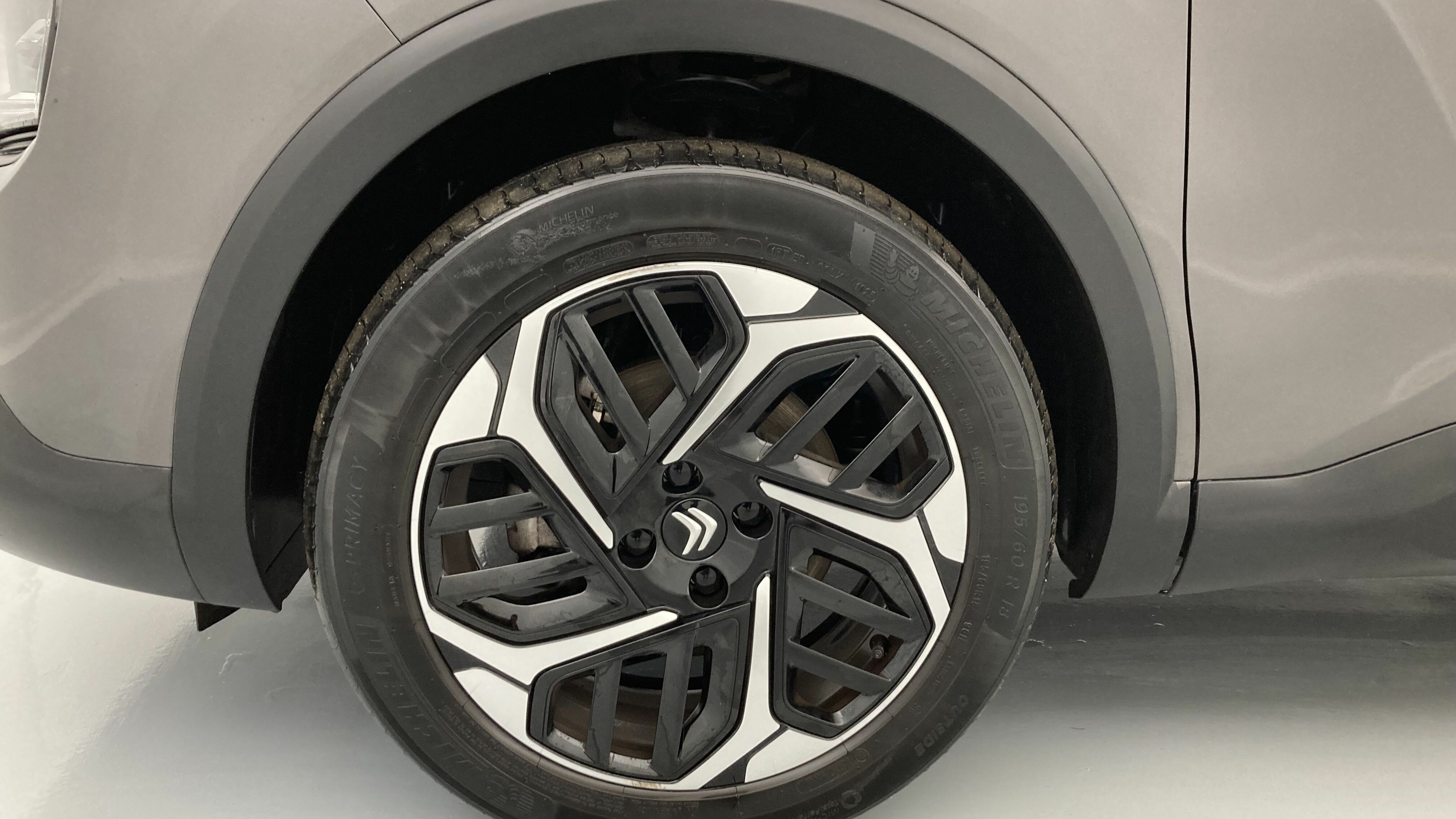 citroen c4 feel pack 1.2 PURETECH 130 2023 gris platino 22