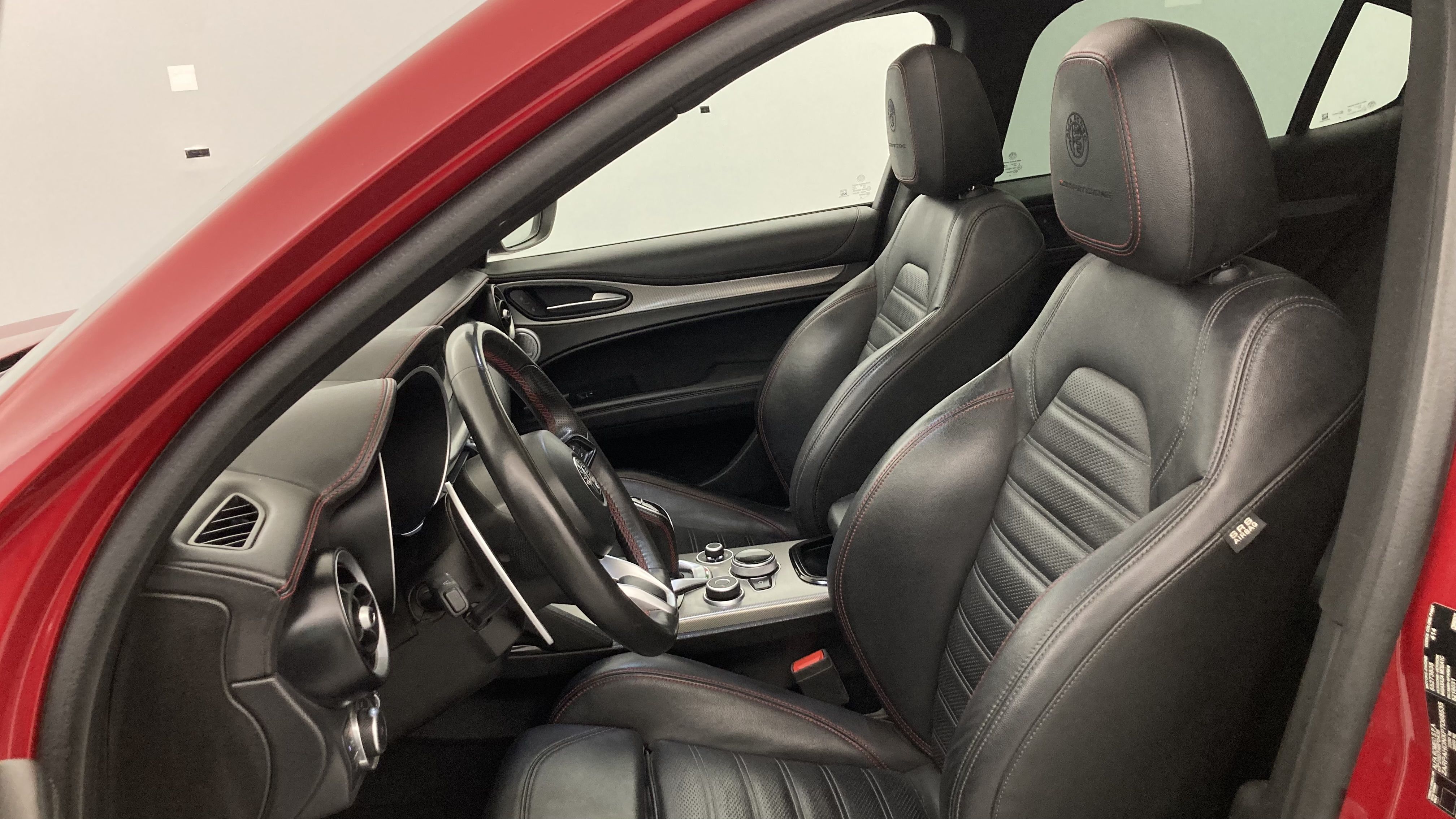 alfa romeo stelvio competizione 2.0 TURBO 280 AWD CA 2023 rojo alfa 17