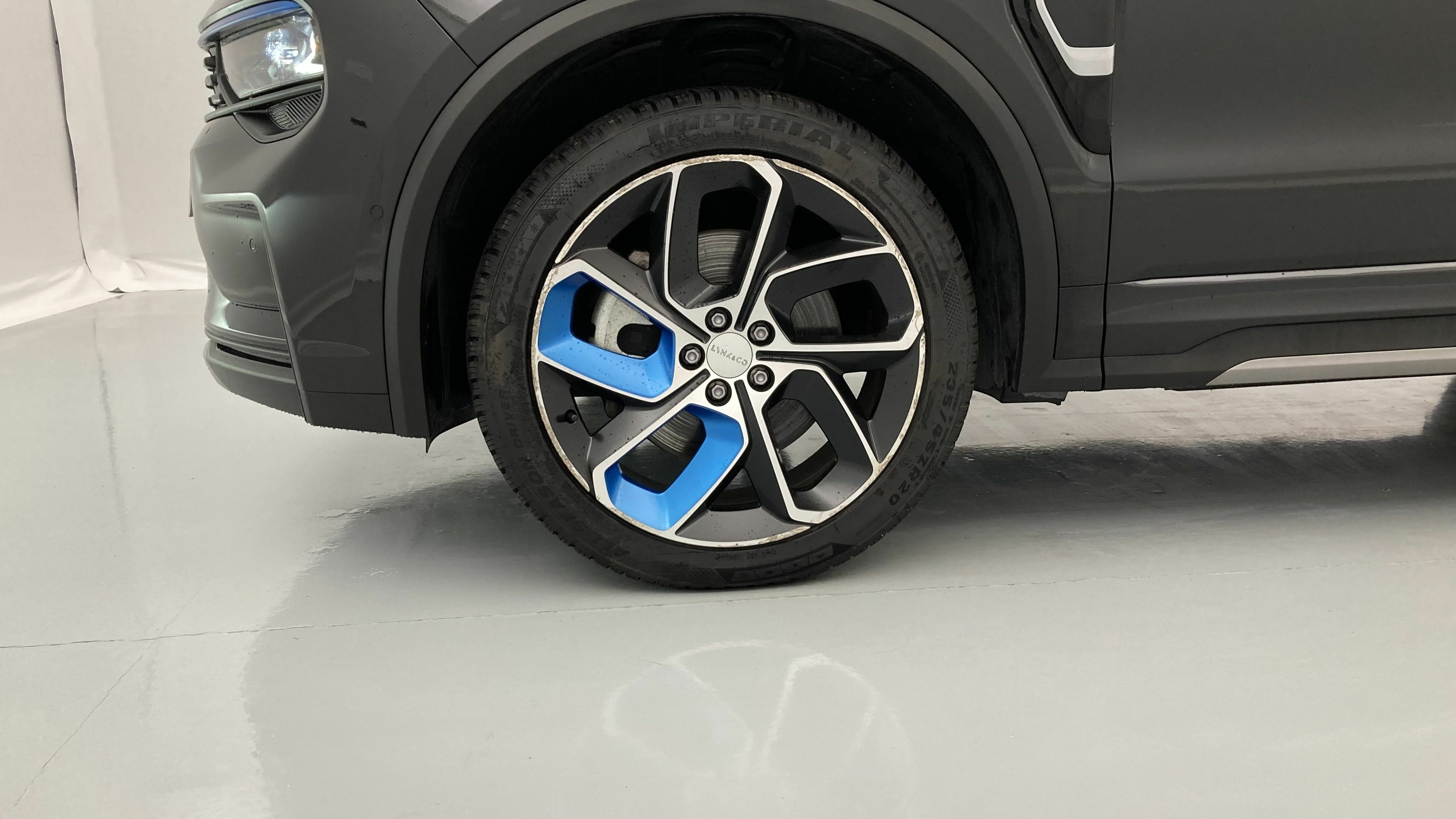 lynk&co 1 nv 1.5 PHEV 261 2022 black 27