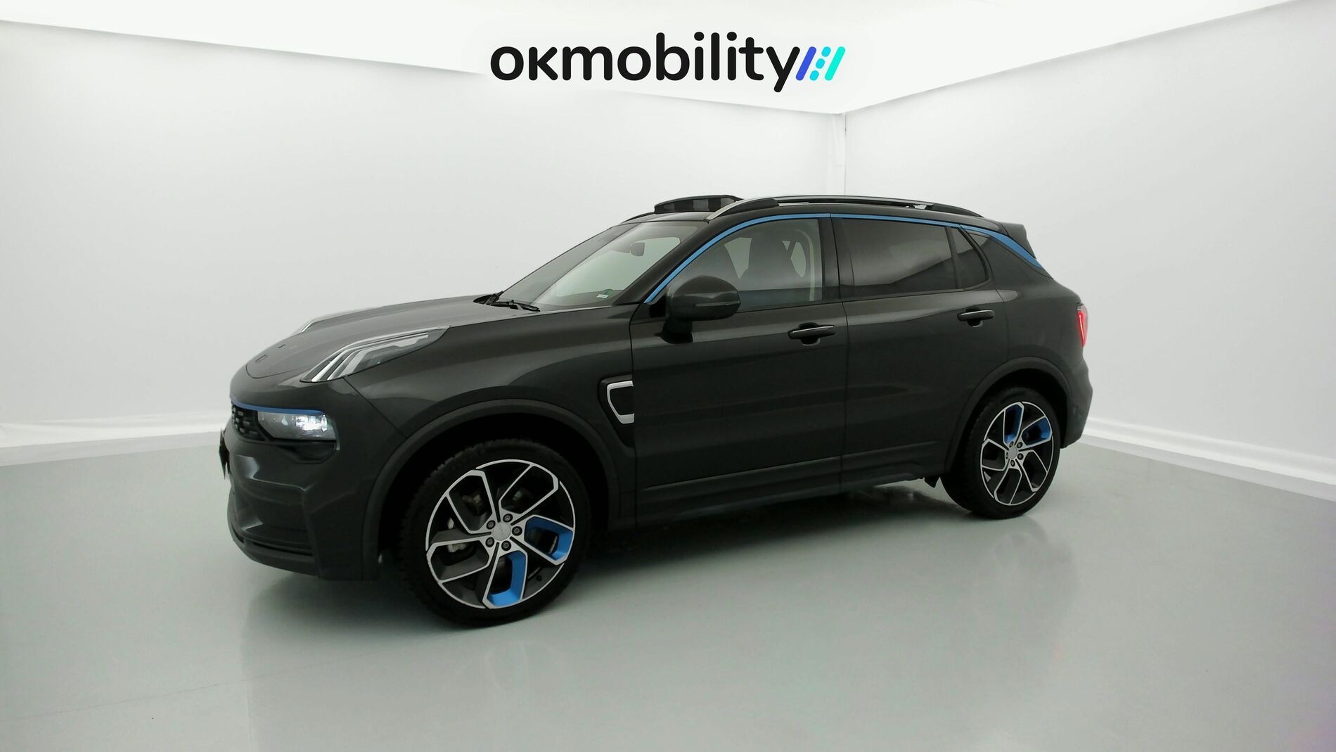 lynk&co 1 nv 1.5 PHEV 261 2022 black 5