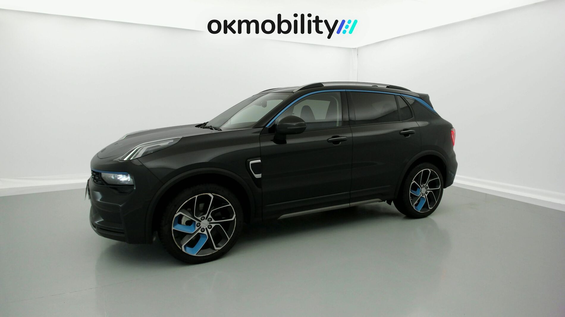 lynk&co 1 nv 1.5 PHEV 261 2022 black 5