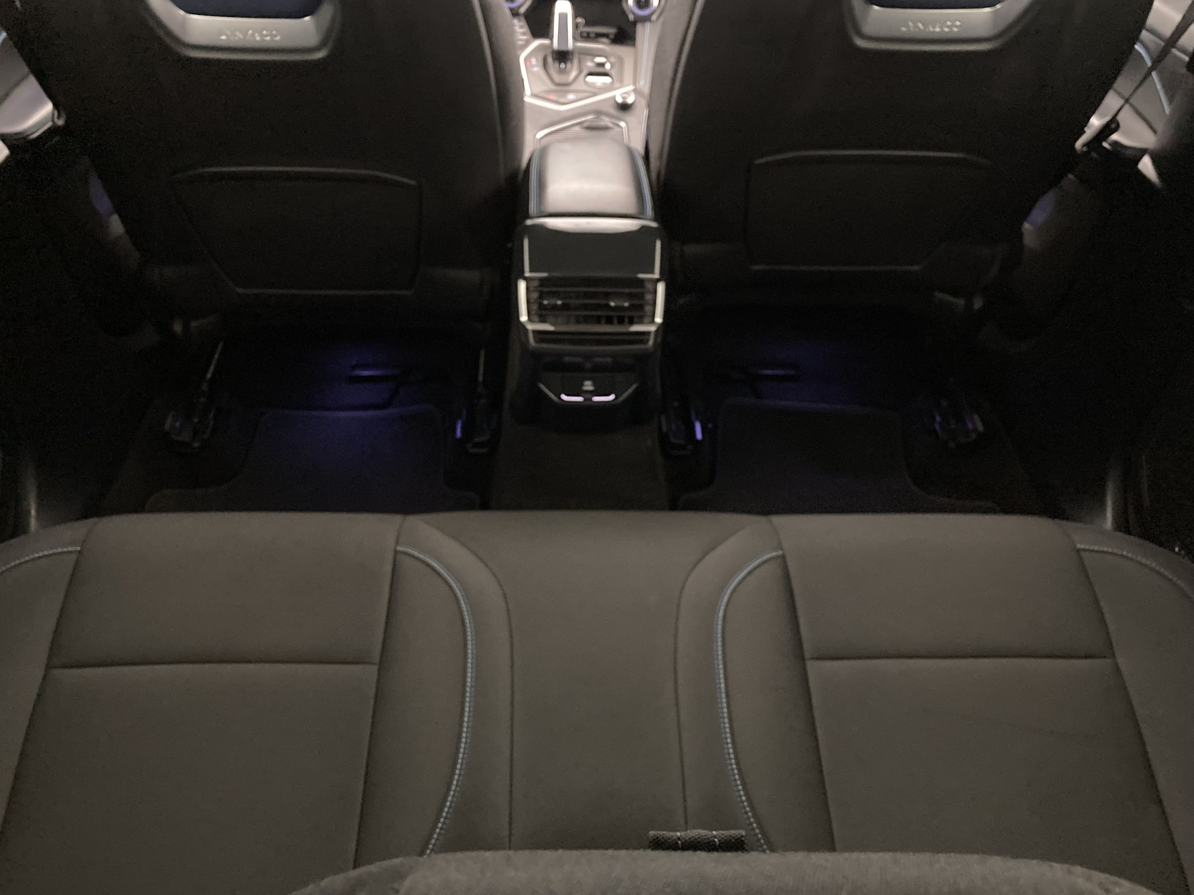 lynk&co 1 nv 1.5 PHEV 261 2022 black 16