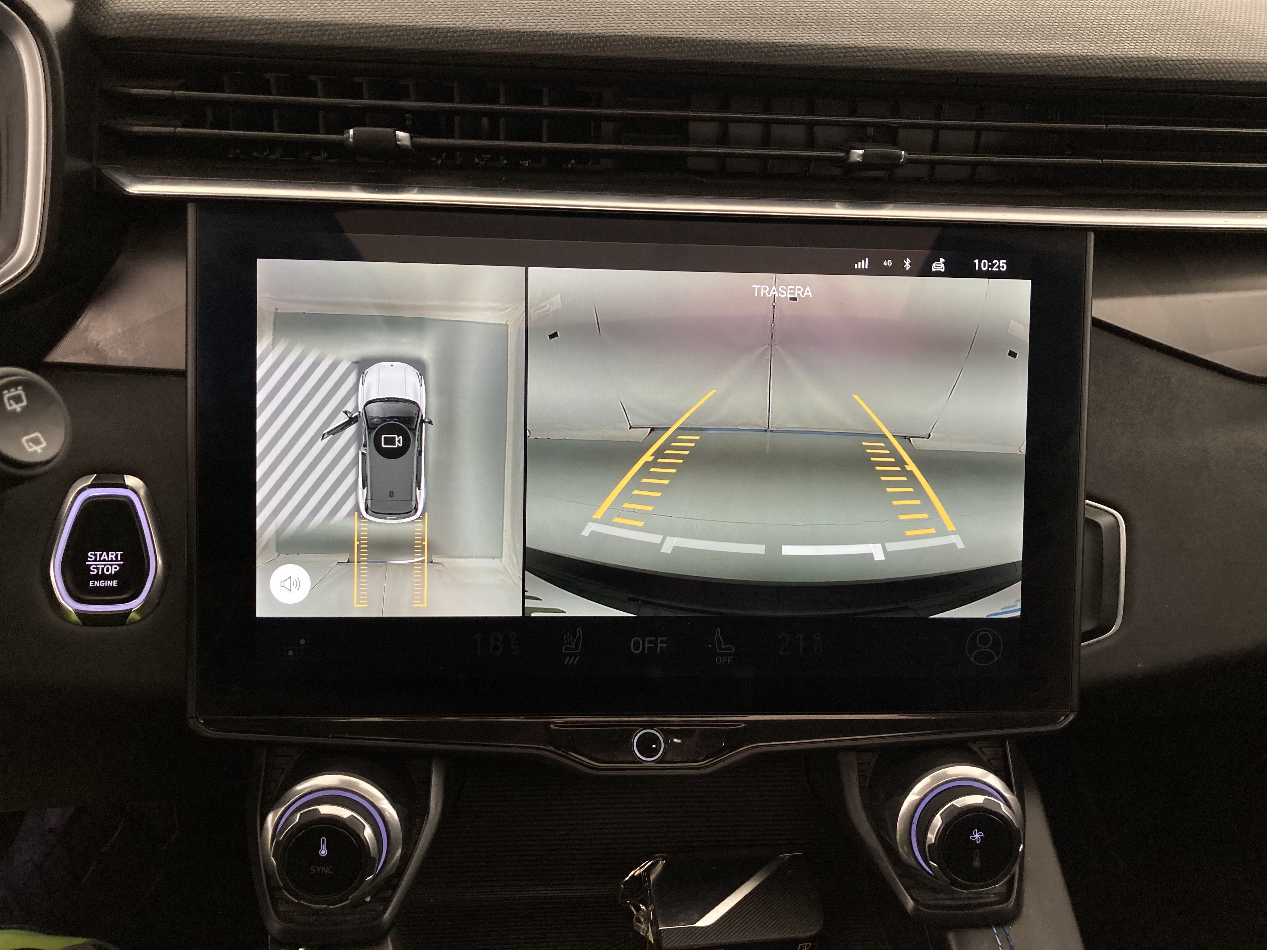 lynk&co 1 nv 1.5 PHEV 261 2022 black 27