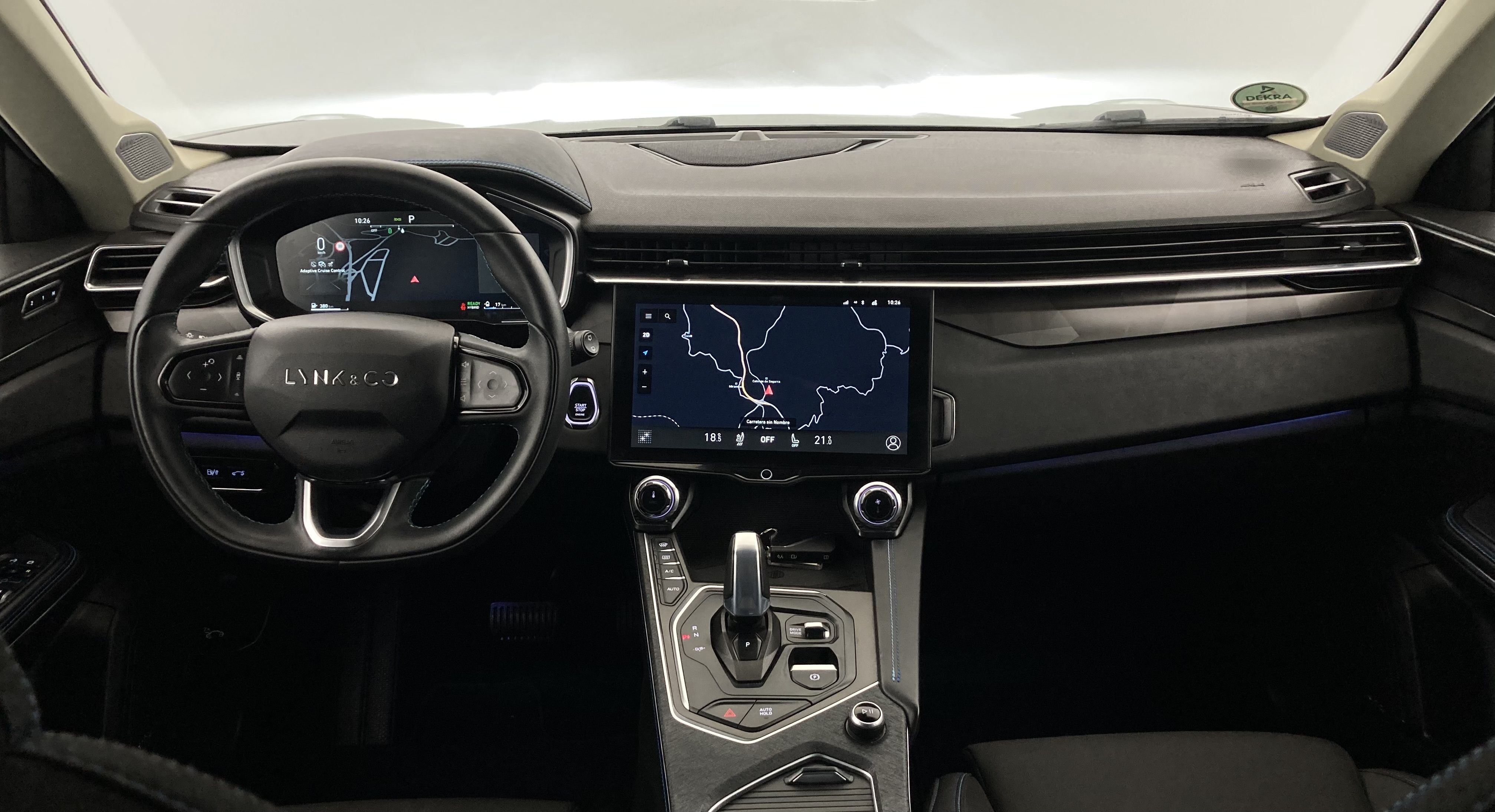 lynk&co 1 nv 1.5 PHEV 261 2022 black 30