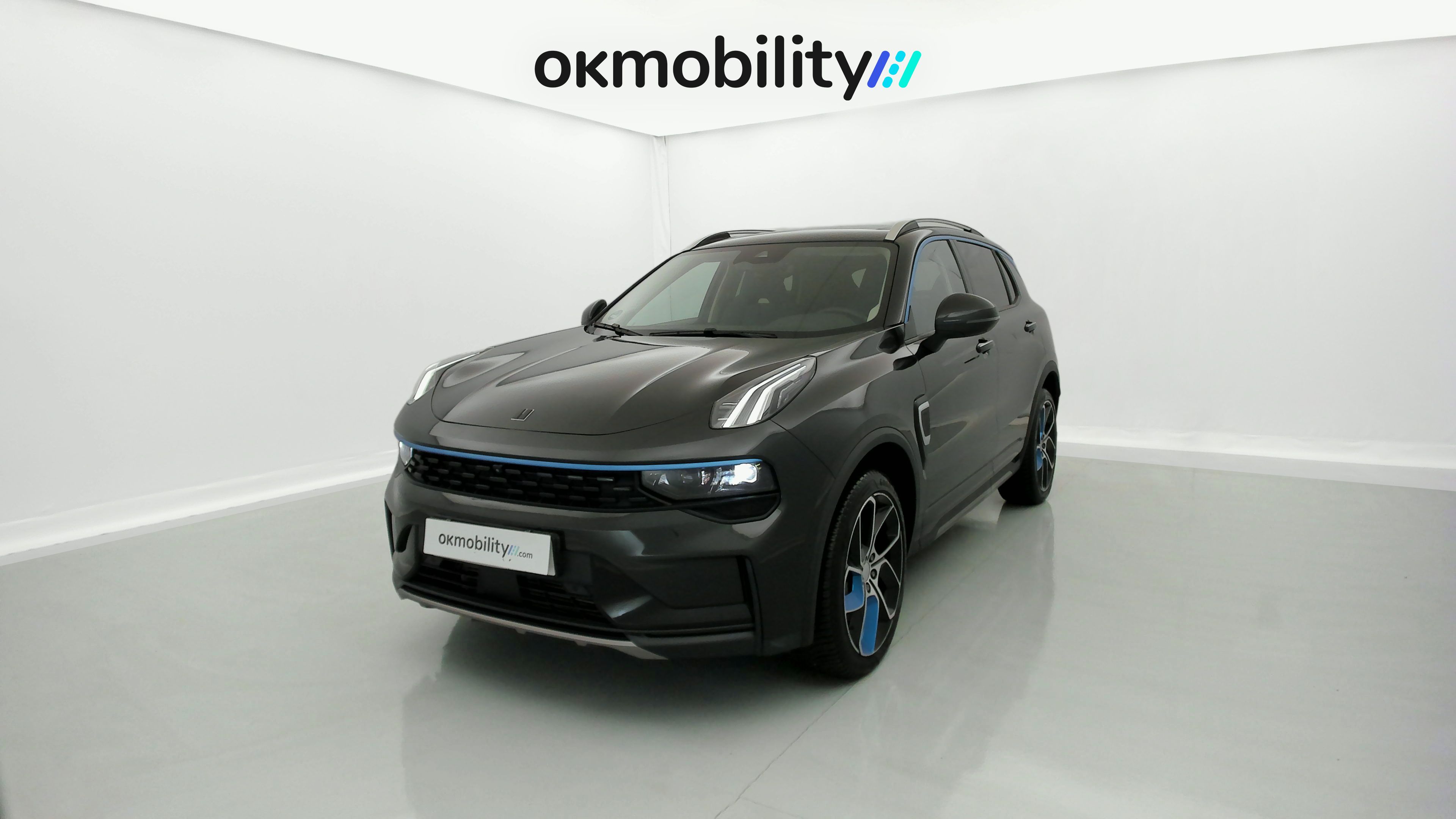 lynk&co 1 nv 1.5 PHEV 261 2022 black 5