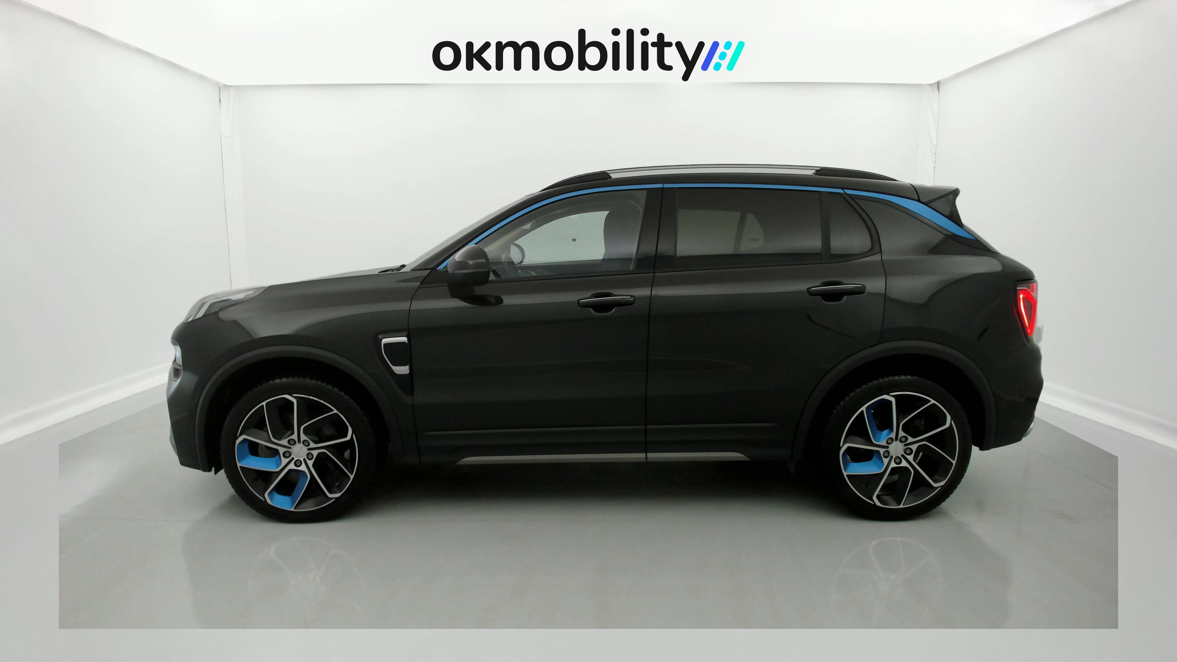 lynk&co 1 nv 1.5 PHEV 261 2022 black 8