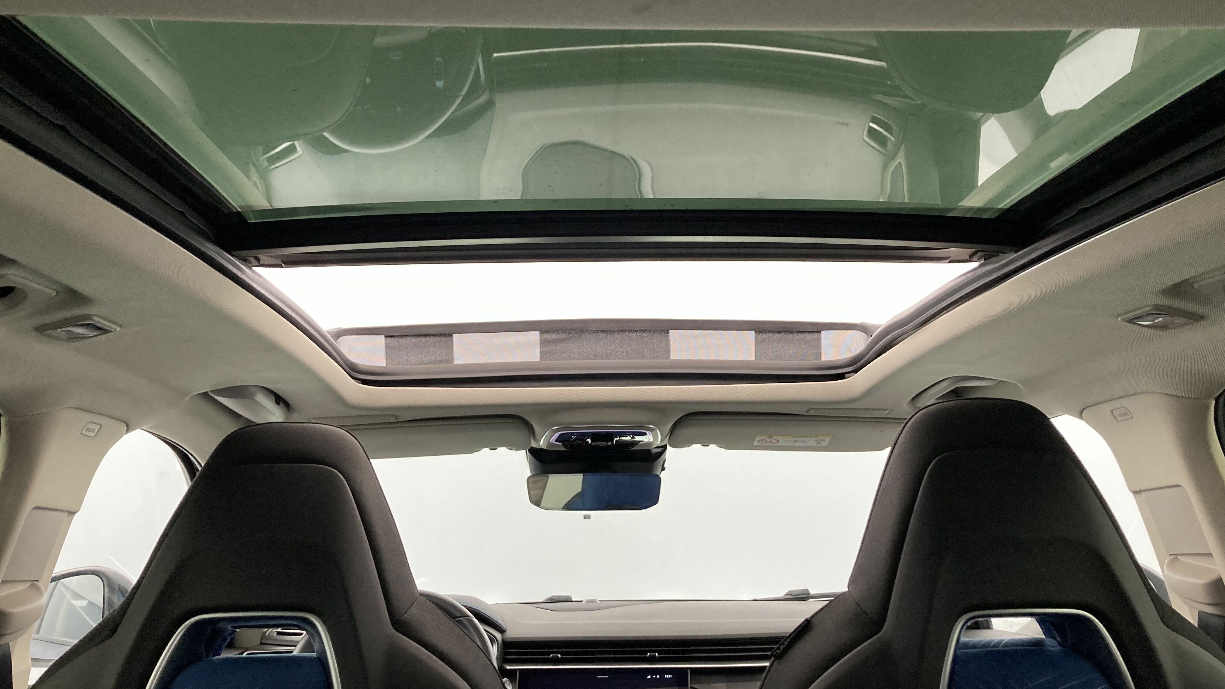 lynk&co 1 nv 1.5 PHEV 261 2022 blue 33