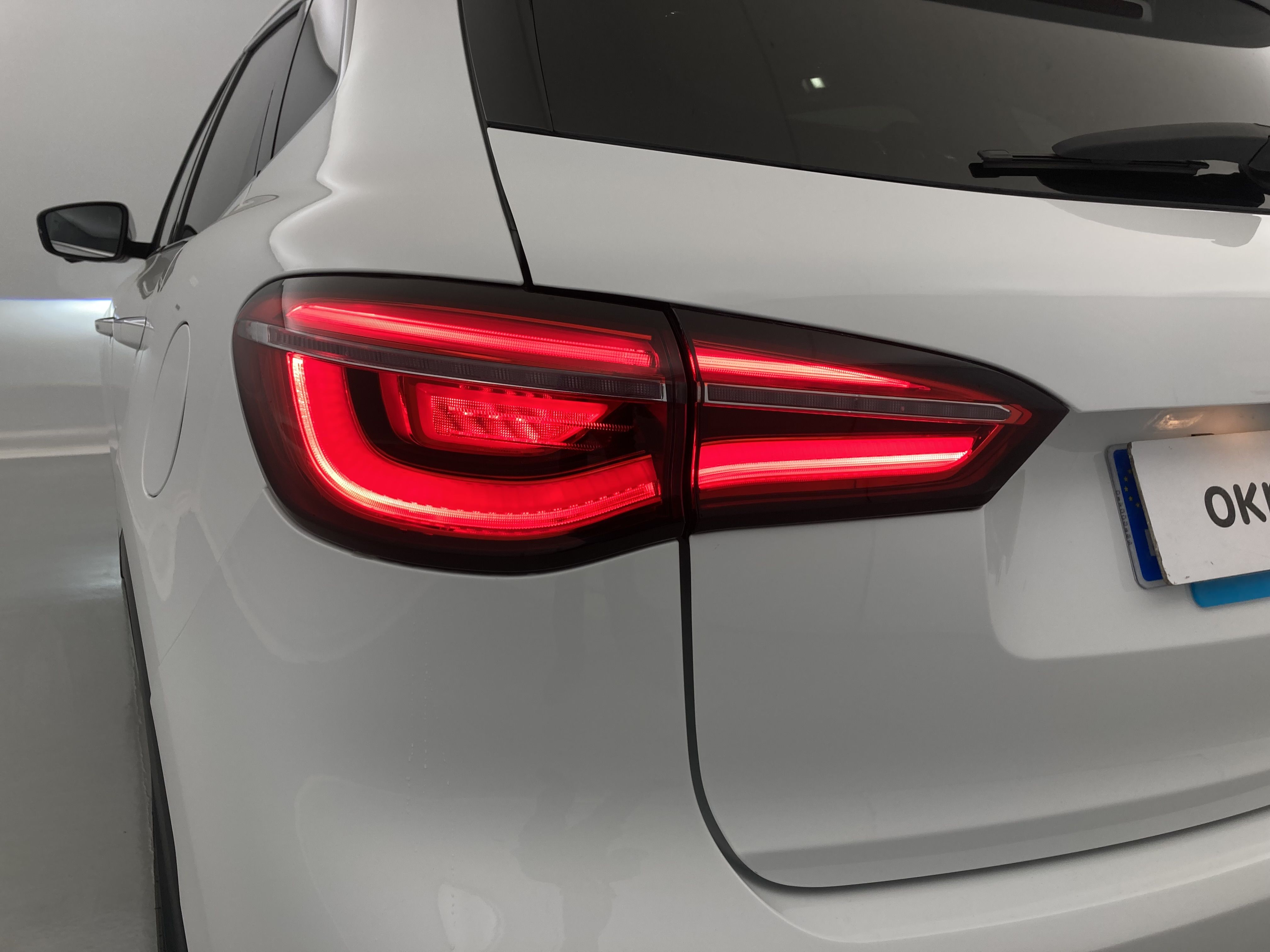 mg ehs phev luxury 1.5 T-GDI 258 PHEV 2023 dover white 17