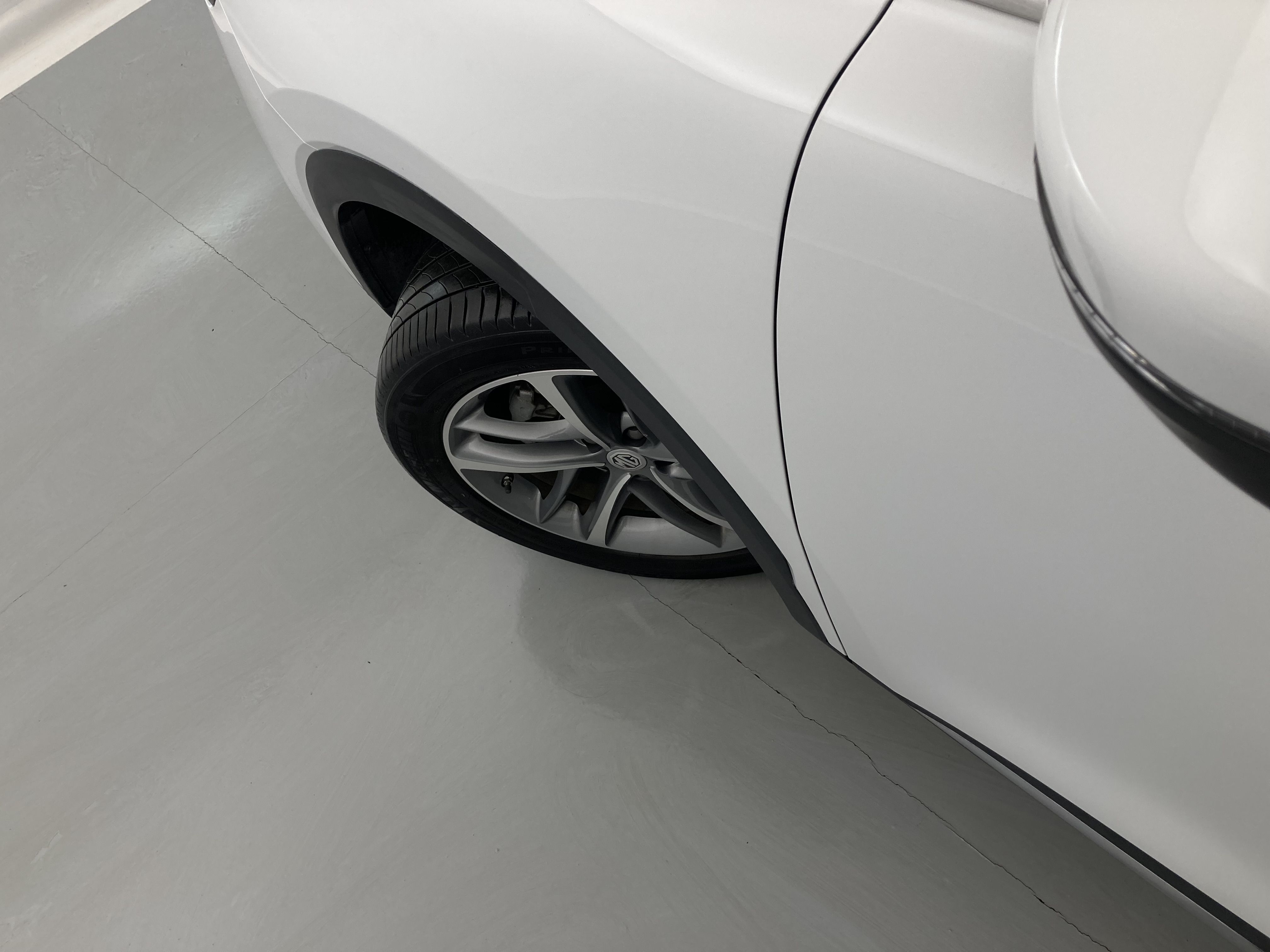 mg ehs phev luxury 1.5 T-GDI 258 PHEV 2023 dover white 32