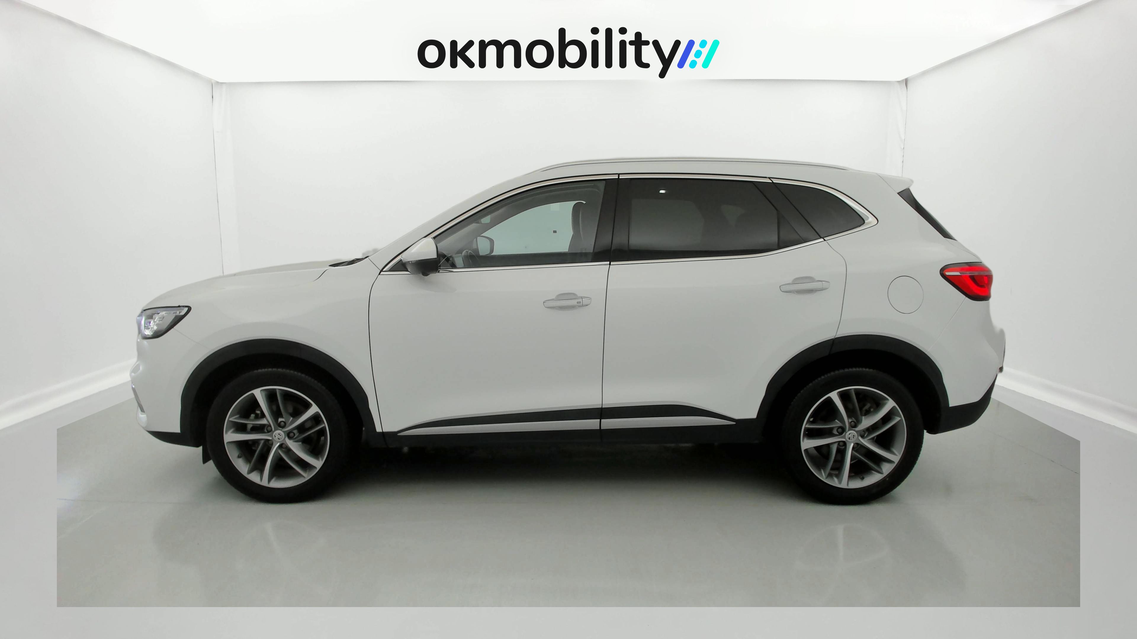 mg ehs phev luxury 1.5 T-GDI 258 PHEV 2023 dover white 9