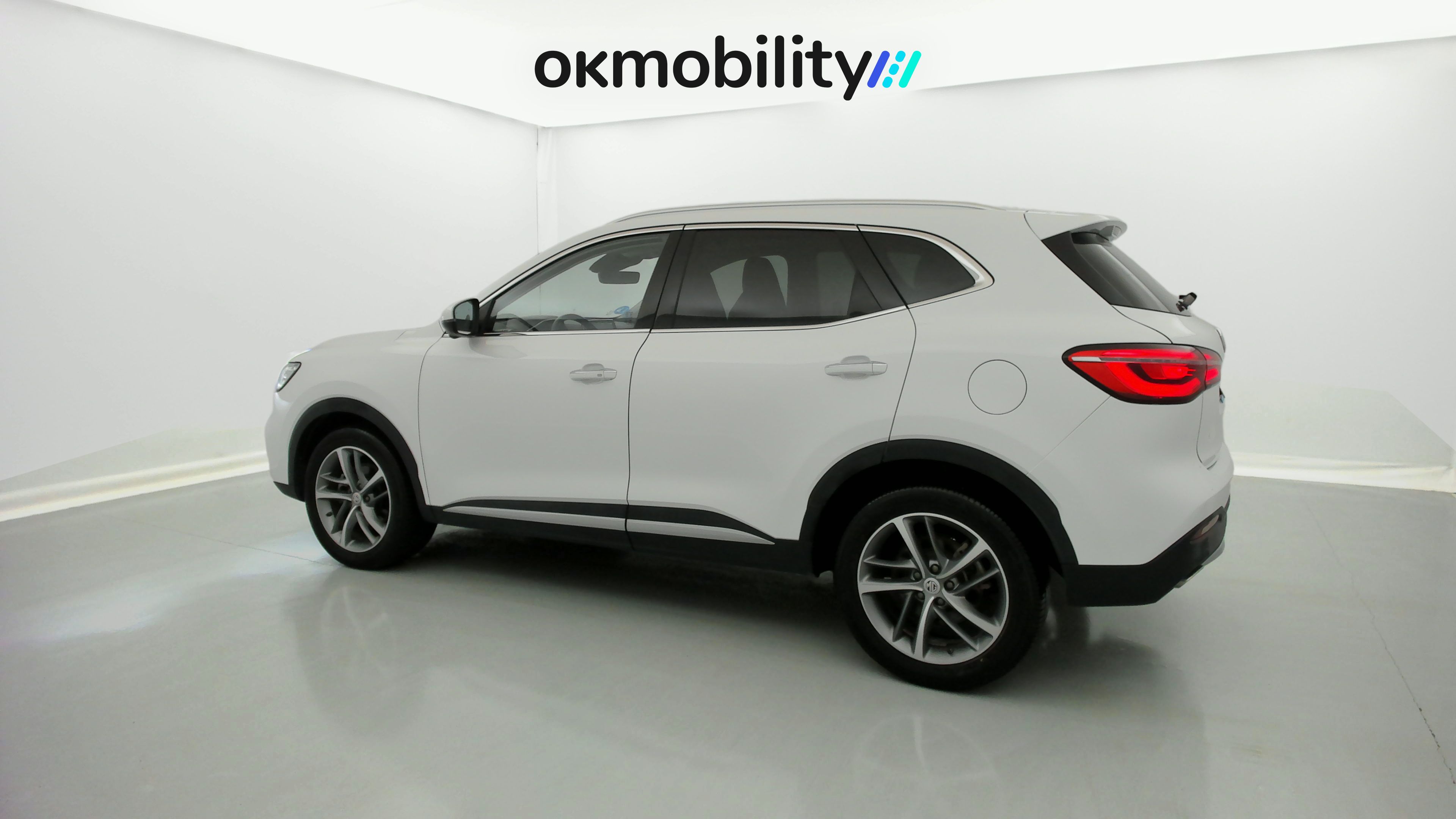 mg ehs phev luxury 1.5 T-GDI 258 PHEV 2023 dover white 10