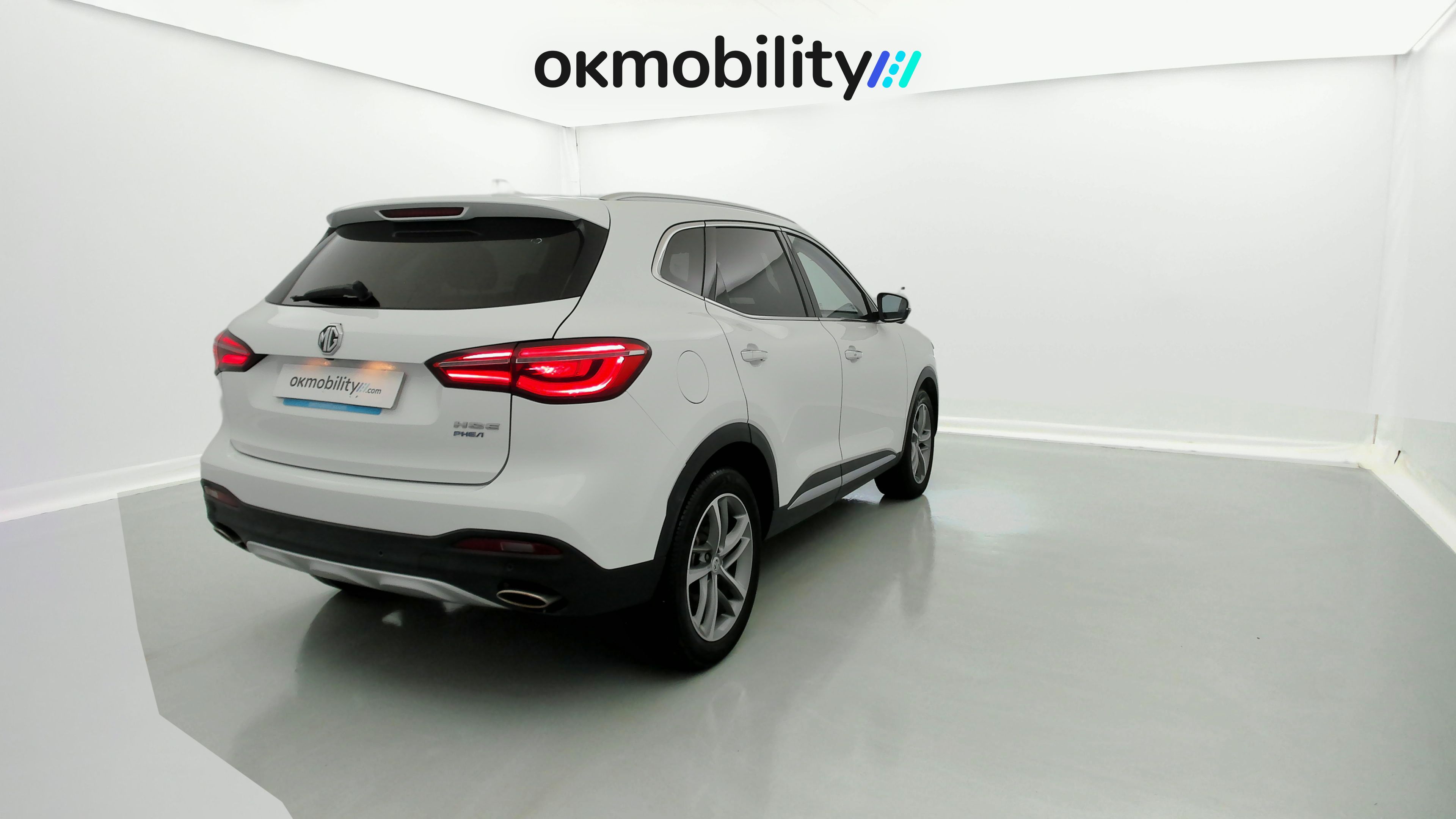 mg ehs phev luxury 1.5 T-GDI 258 PHEV 2023 dover white 13