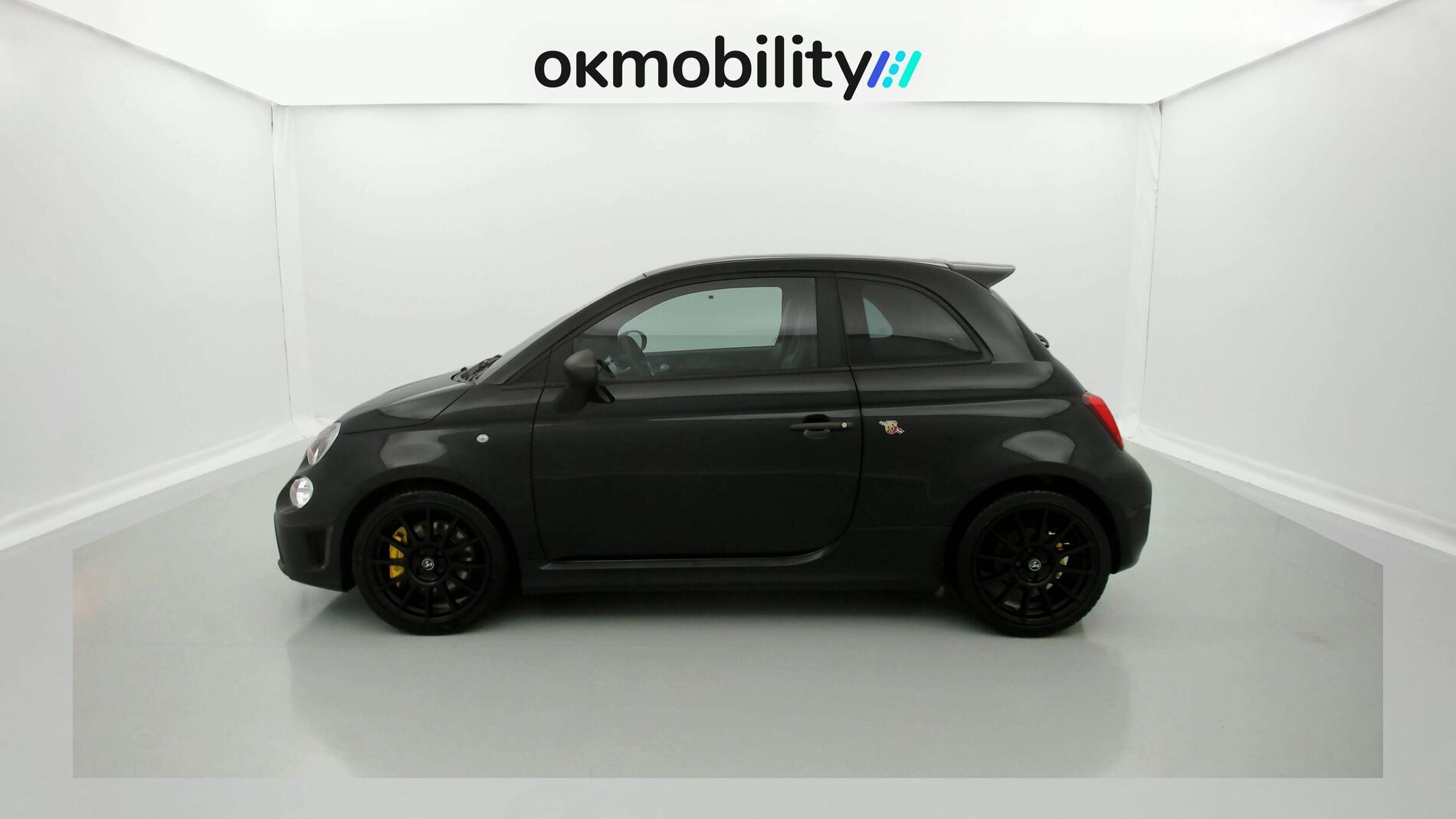 abarth 695 nv 1.4 T-JET 180 2023 negro scorpione 7