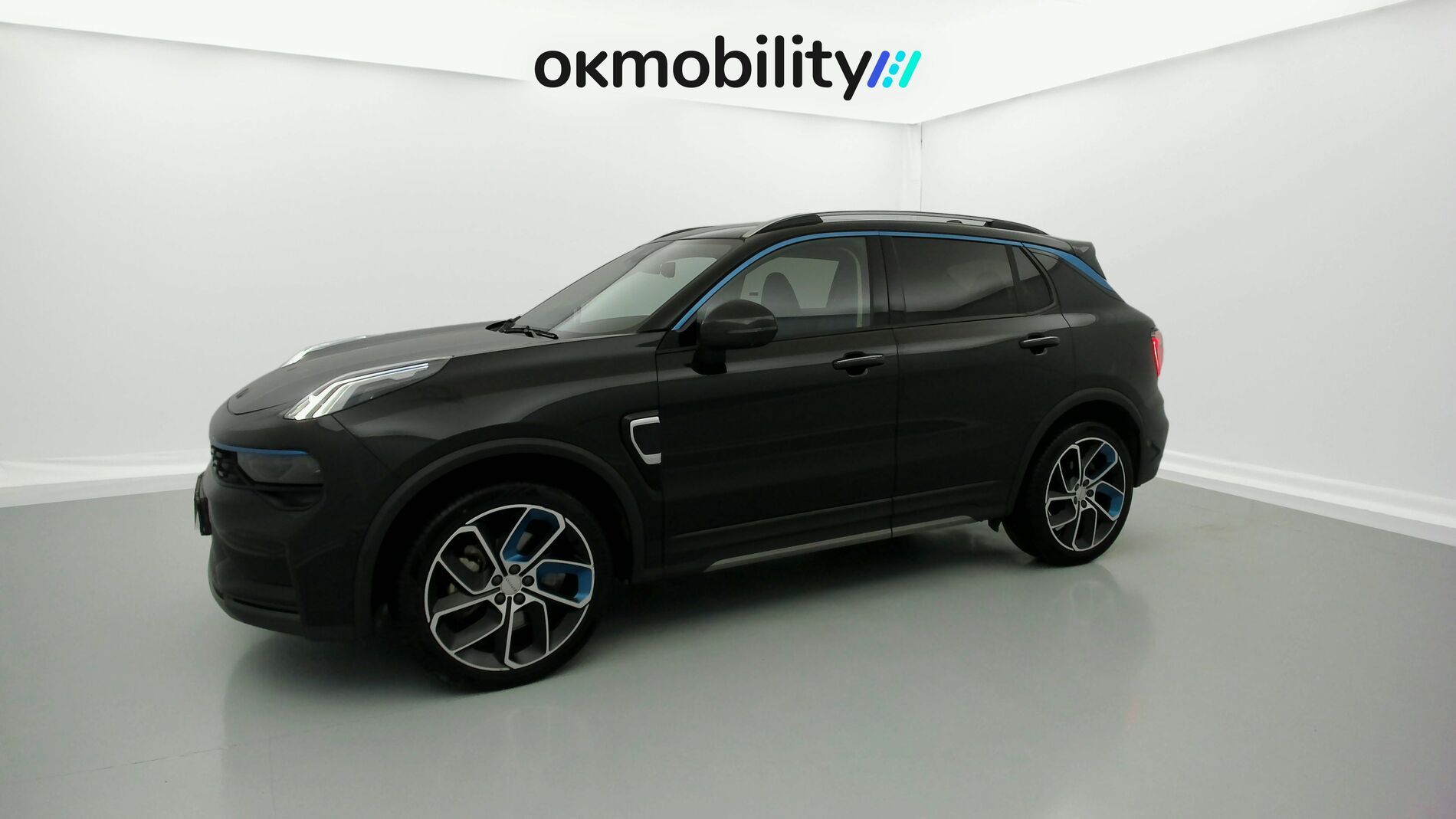 lynk&co 1 nv 1.5 PHEV 261 2022 black 5