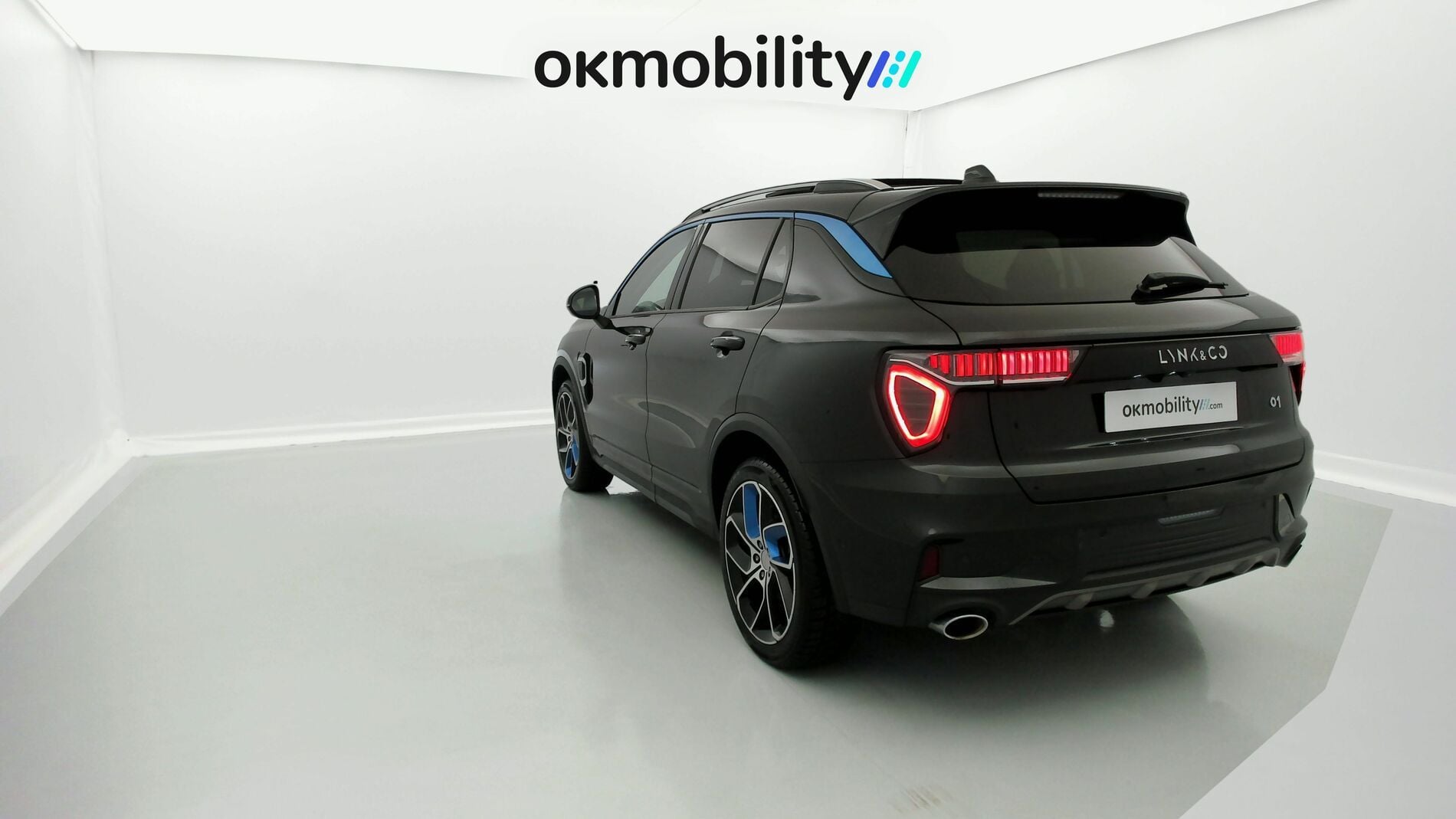 lynk&co 1 nv 1.5 PHEV 261 2022 black 10