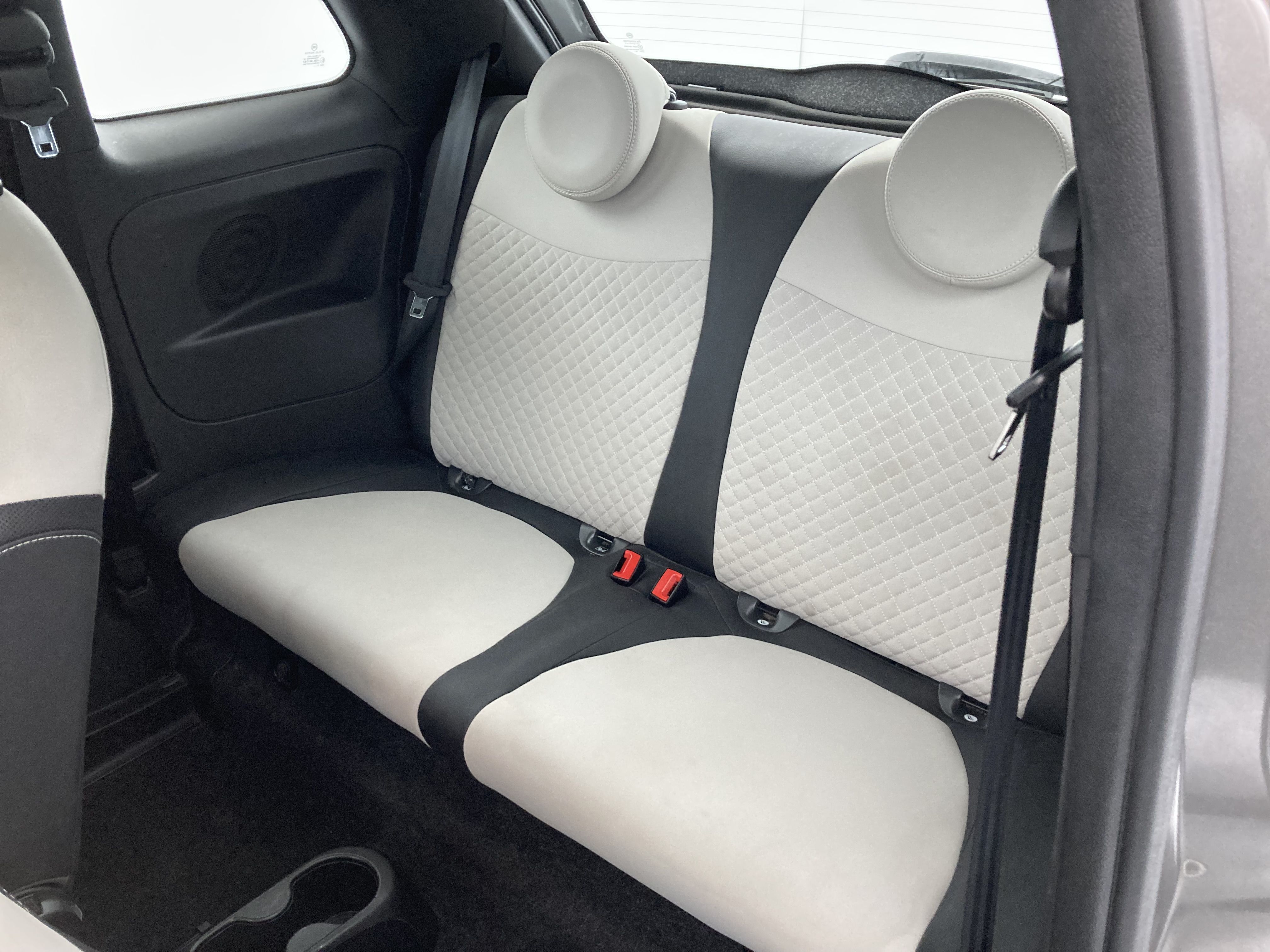 fiat 500 dolcevita 1.0 HYBRID 70 MHEV 2022 gris pompei 23