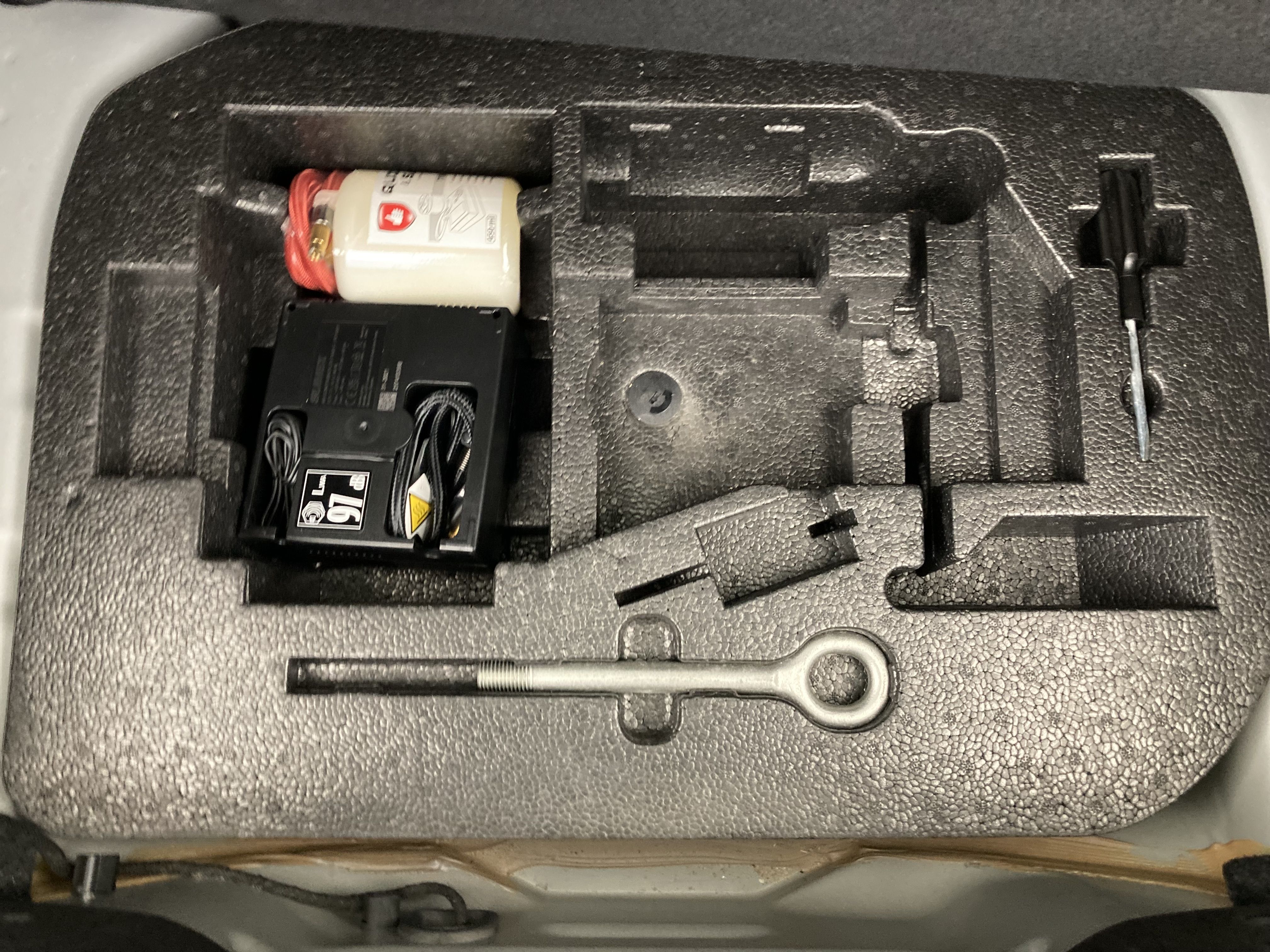 fiat 500 dolcevita 1.0 HYBRID 70 MHEV 2022 gris pompei 26