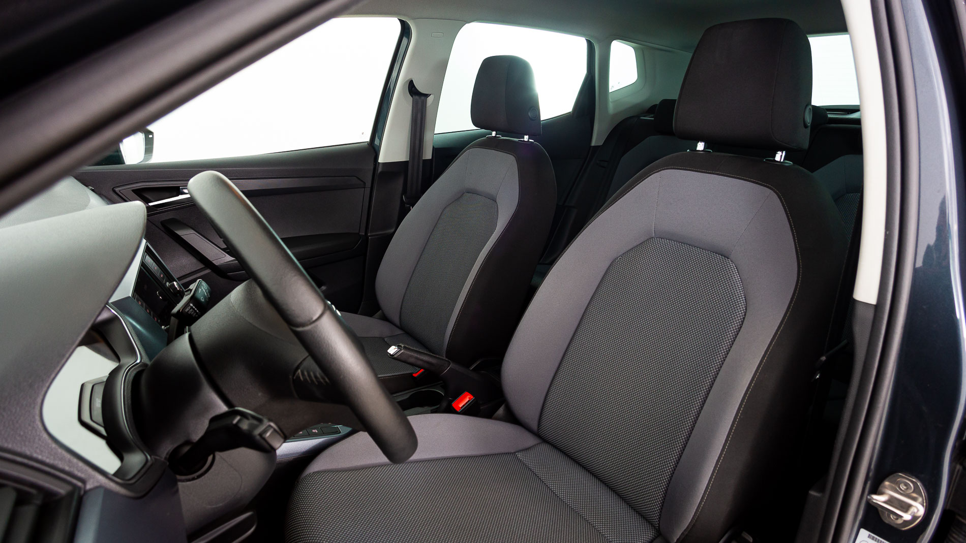 seat arona style 1.0 TSI ECOMOTIVE DSG 115 2018 gris magnetic 21