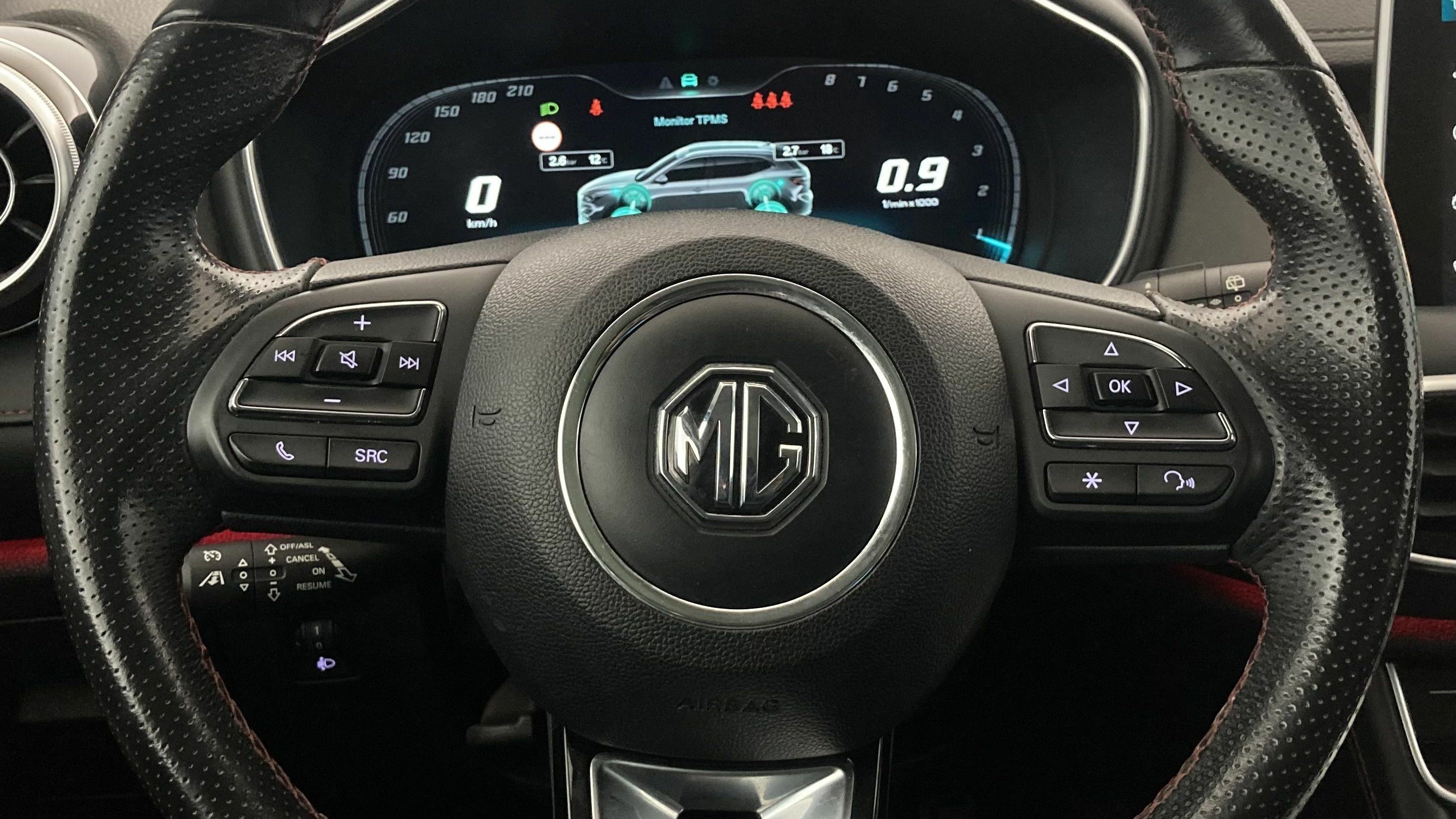 mg hs luxury 1.5 T-GDI 162 AT 2023 pebble black 16