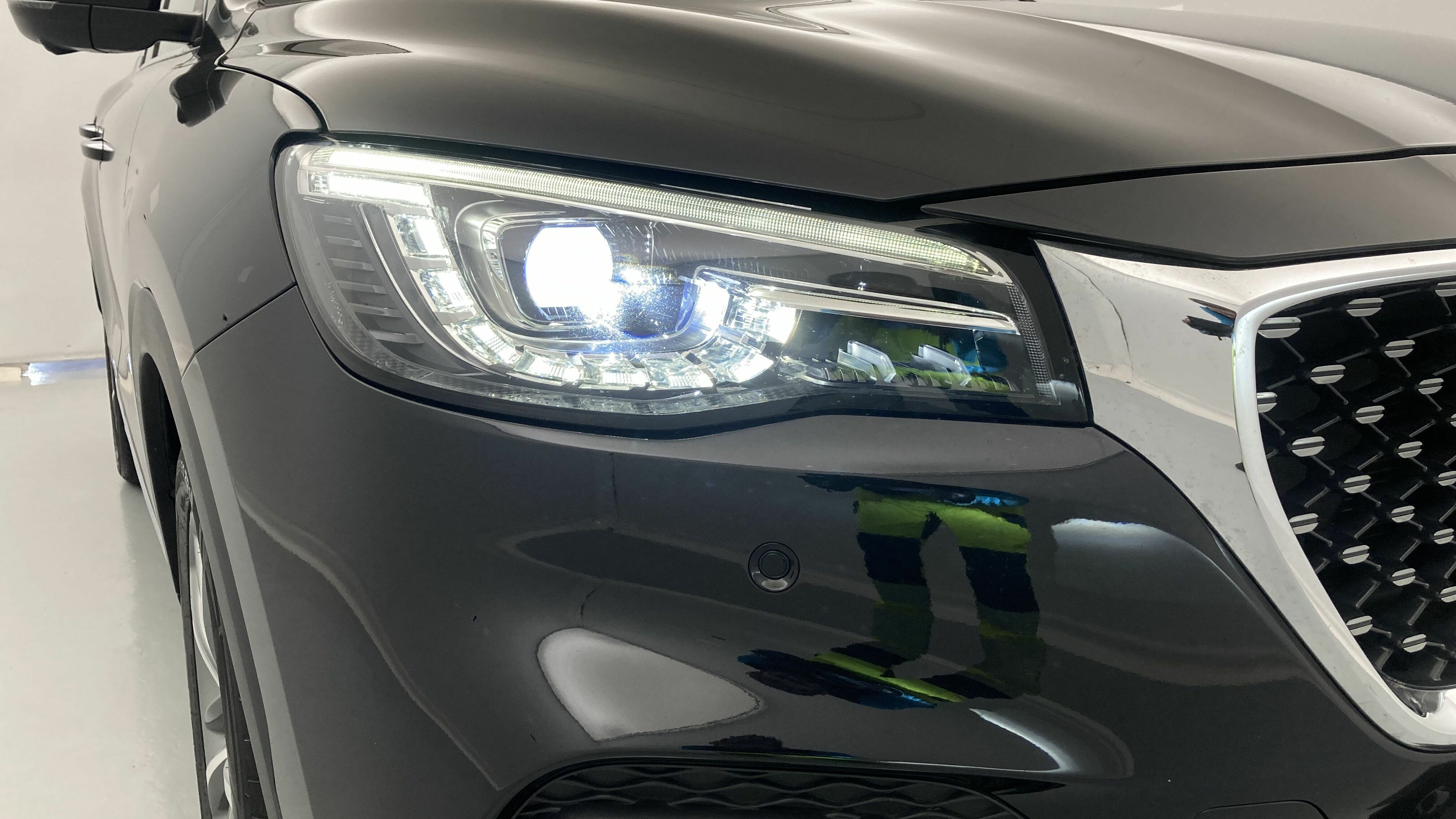 mg hs luxury 1.5 T-GDI 162 AT 2023 pebble black 28