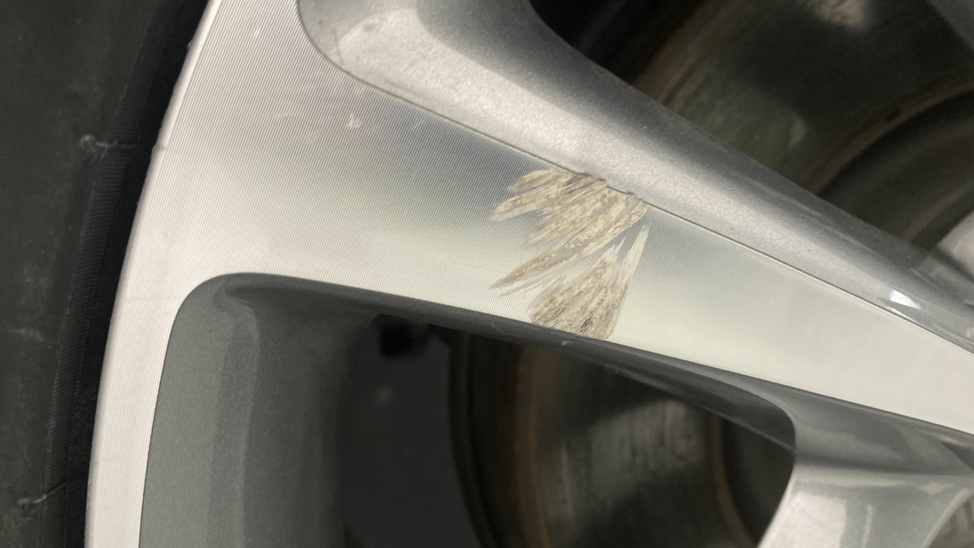 mg hs luxury 1.5 T-GDI 162 AT 2023 pebble black 32