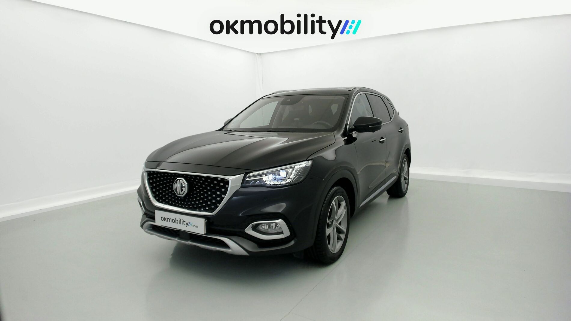 mg hs luxury 1.5 T-GDI 162 AT 2023 pebble black 1