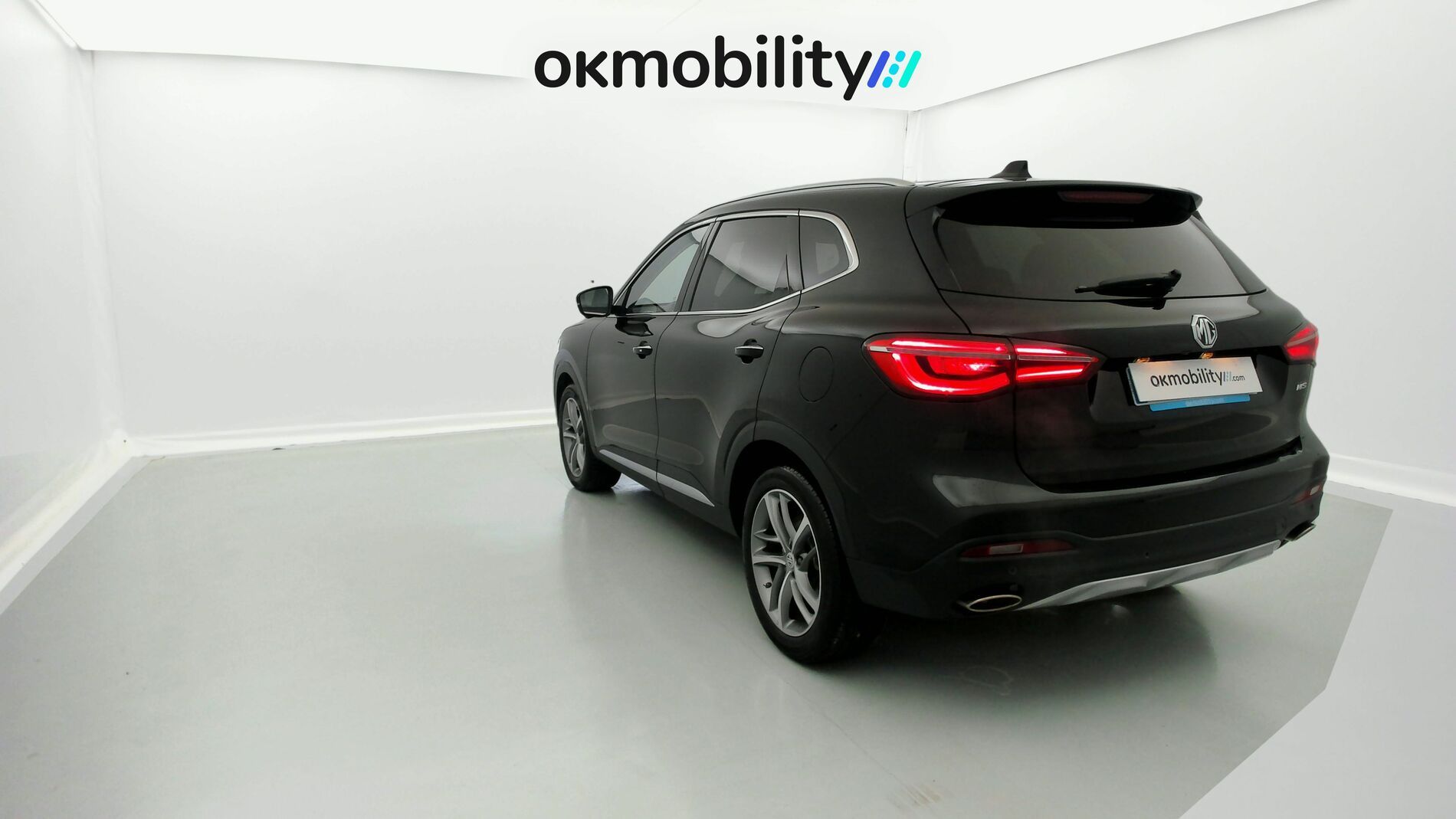 mg hs luxury 1.5 T-GDI 162 AT 2023 pebble black 8