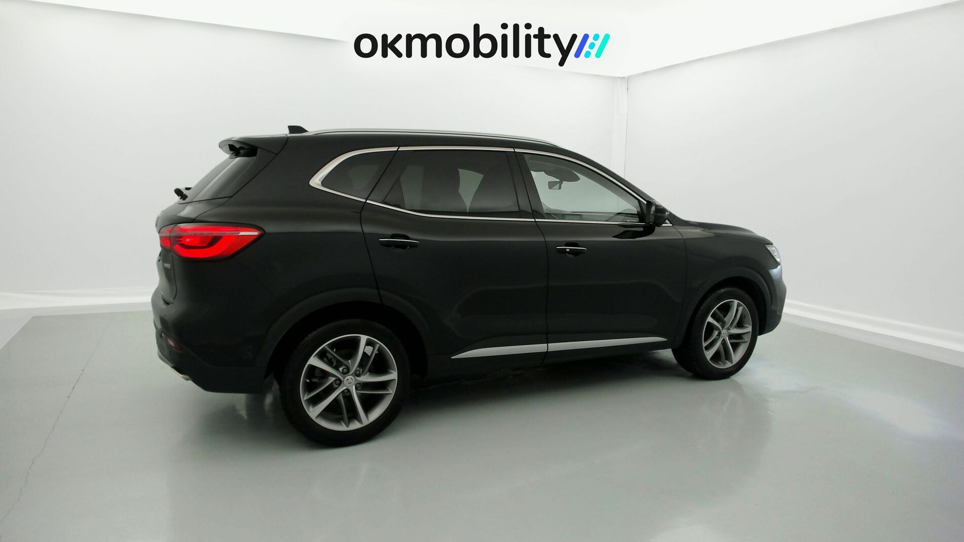 mg hs luxury 1.5 T-GDI 162 AT 2023 pebble black 11