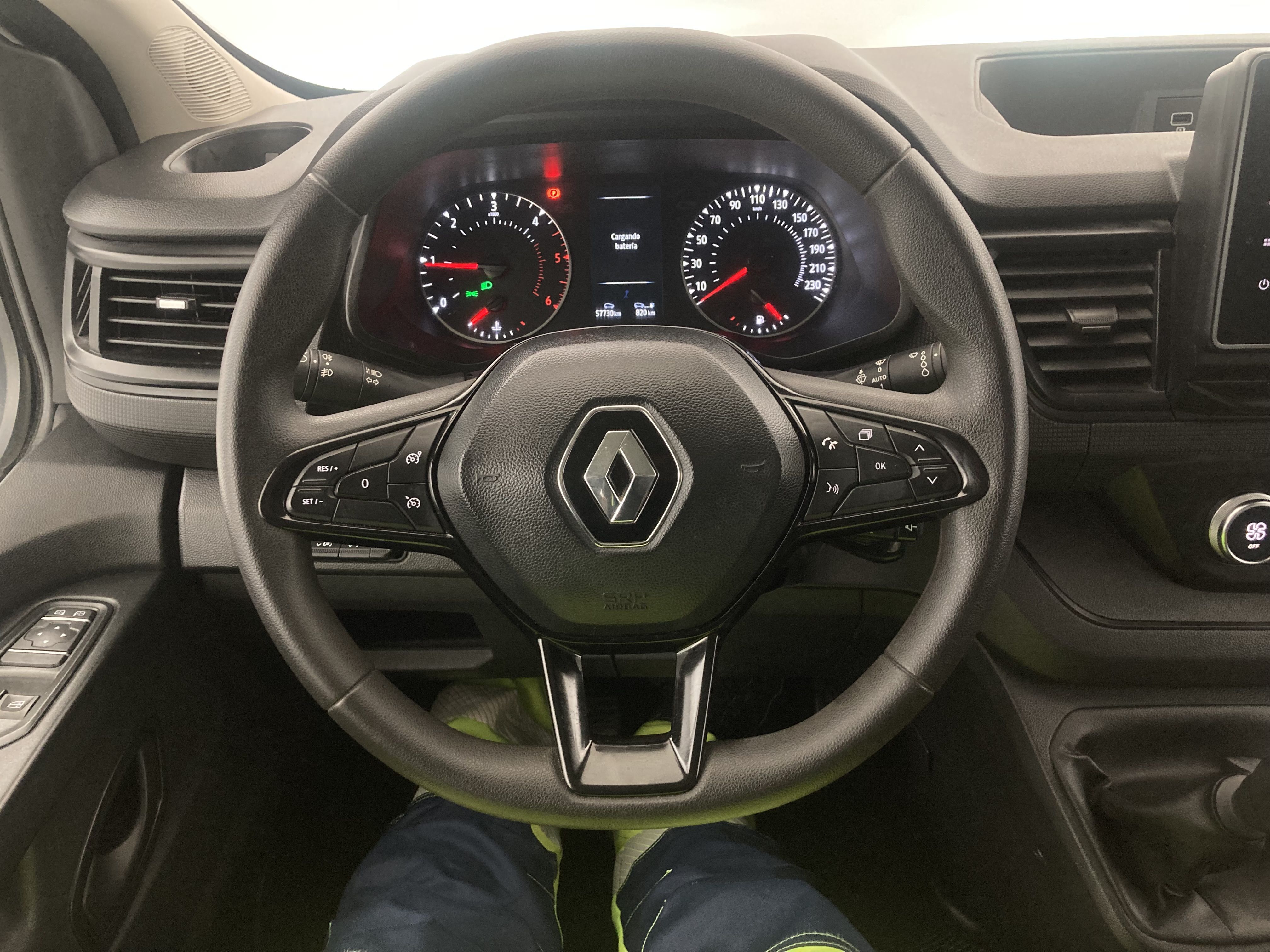 renault trafic furgon l1h1 2.0 BLUEDCI 130 2023 blanco glaciar 19