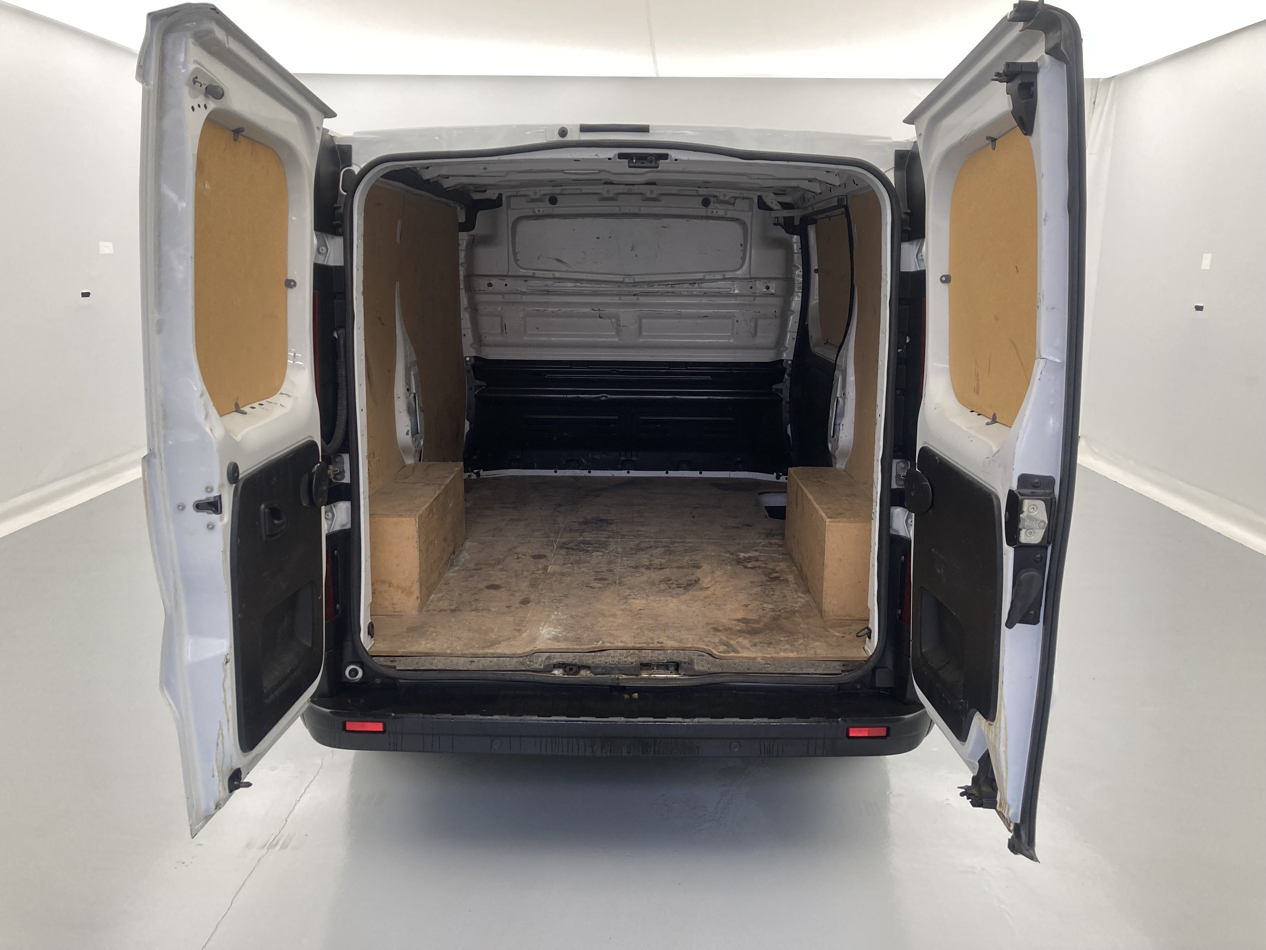 renault trafic furgon l1h1 2.0 BLUEDCI 130 2023 blanco glaciar 21