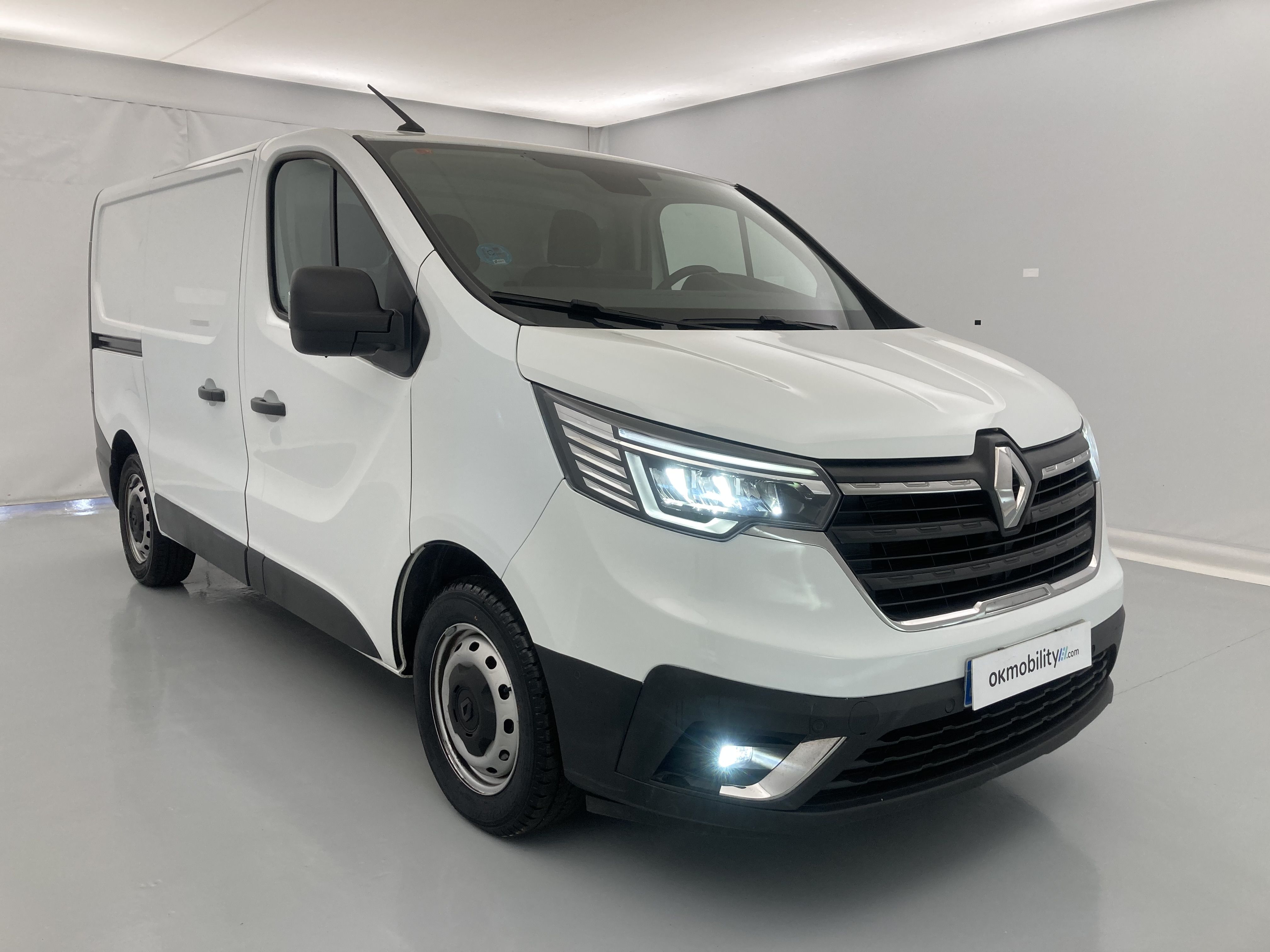 renault trafic furgon l1h1 2.0 BLUEDCI 130 2023 blanco glaciar 23