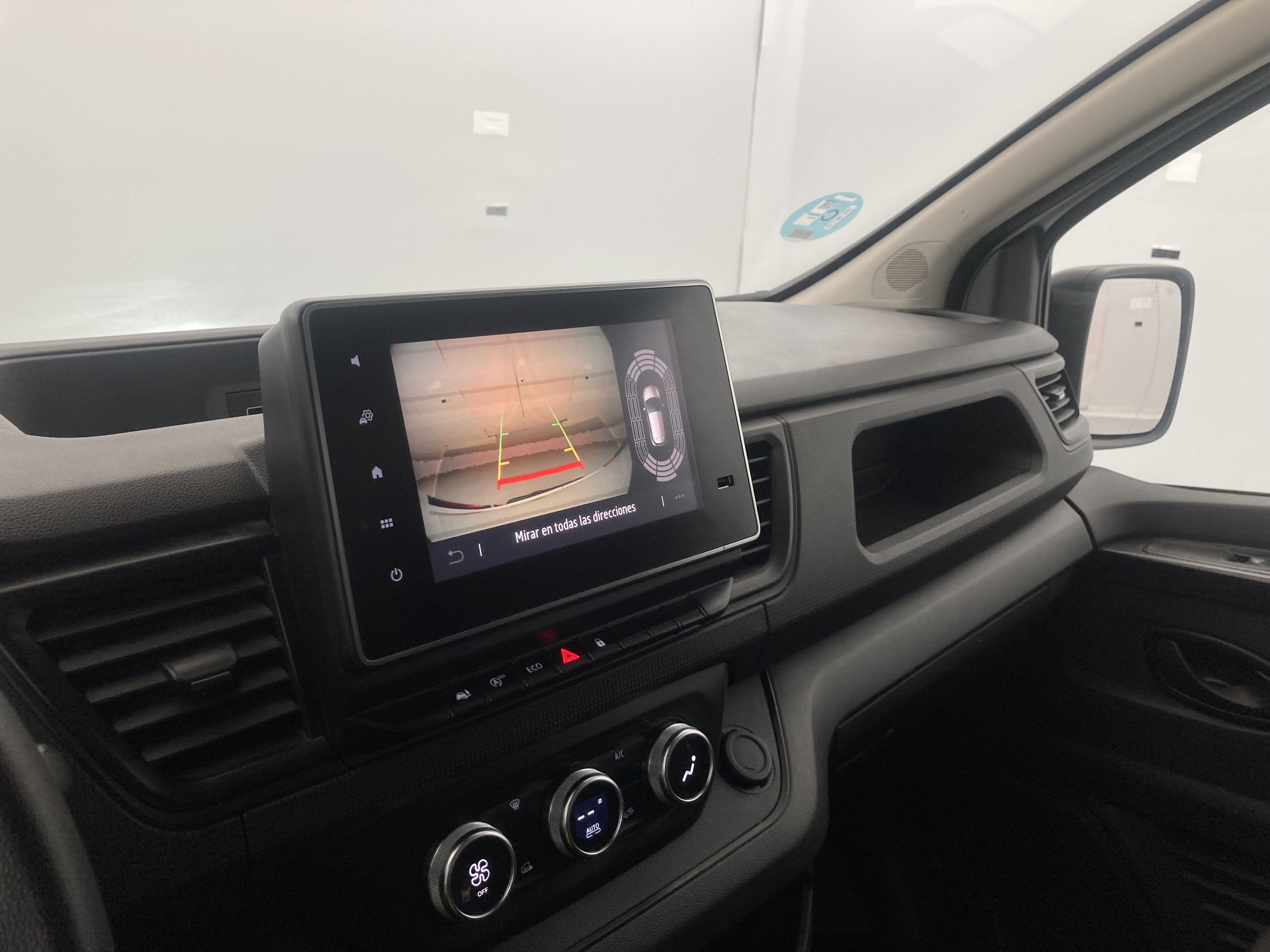 renault trafic furgon l1h1 2.0 BLUEDCI 130 2023 blanco glaciar 28