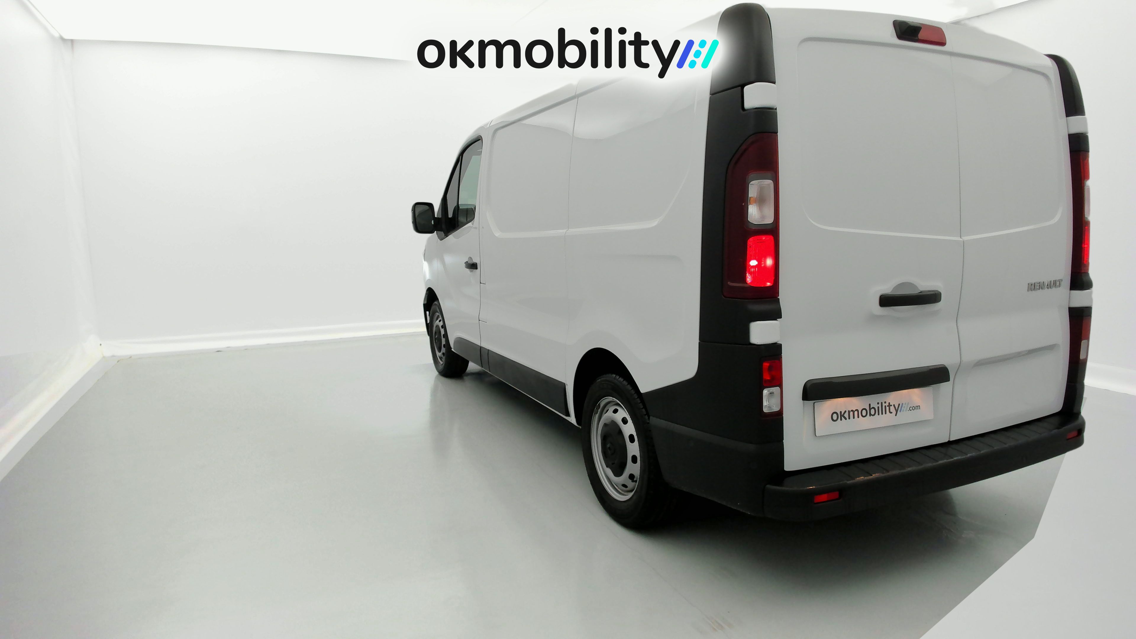renault trafic furgon l1h1 2.0 BLUEDCI 130 2023 blanco glaciar 9