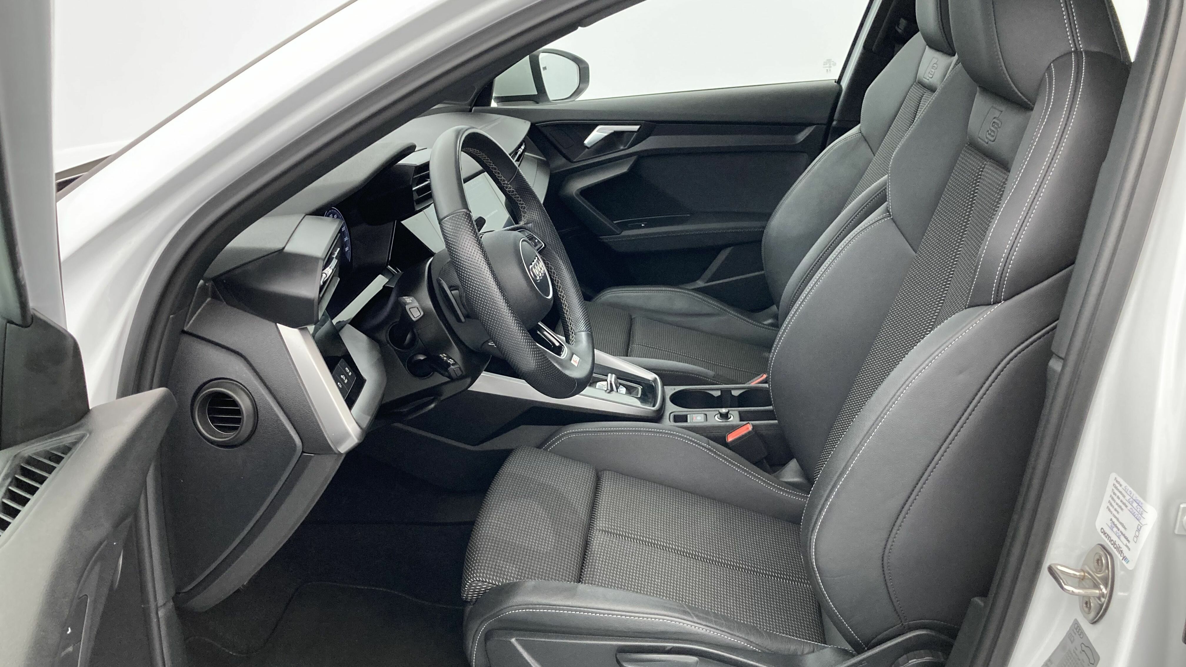 audi a3 sportback s line 35 TFSI 150 STRONIC 2023 gletscherweiss metallic 14