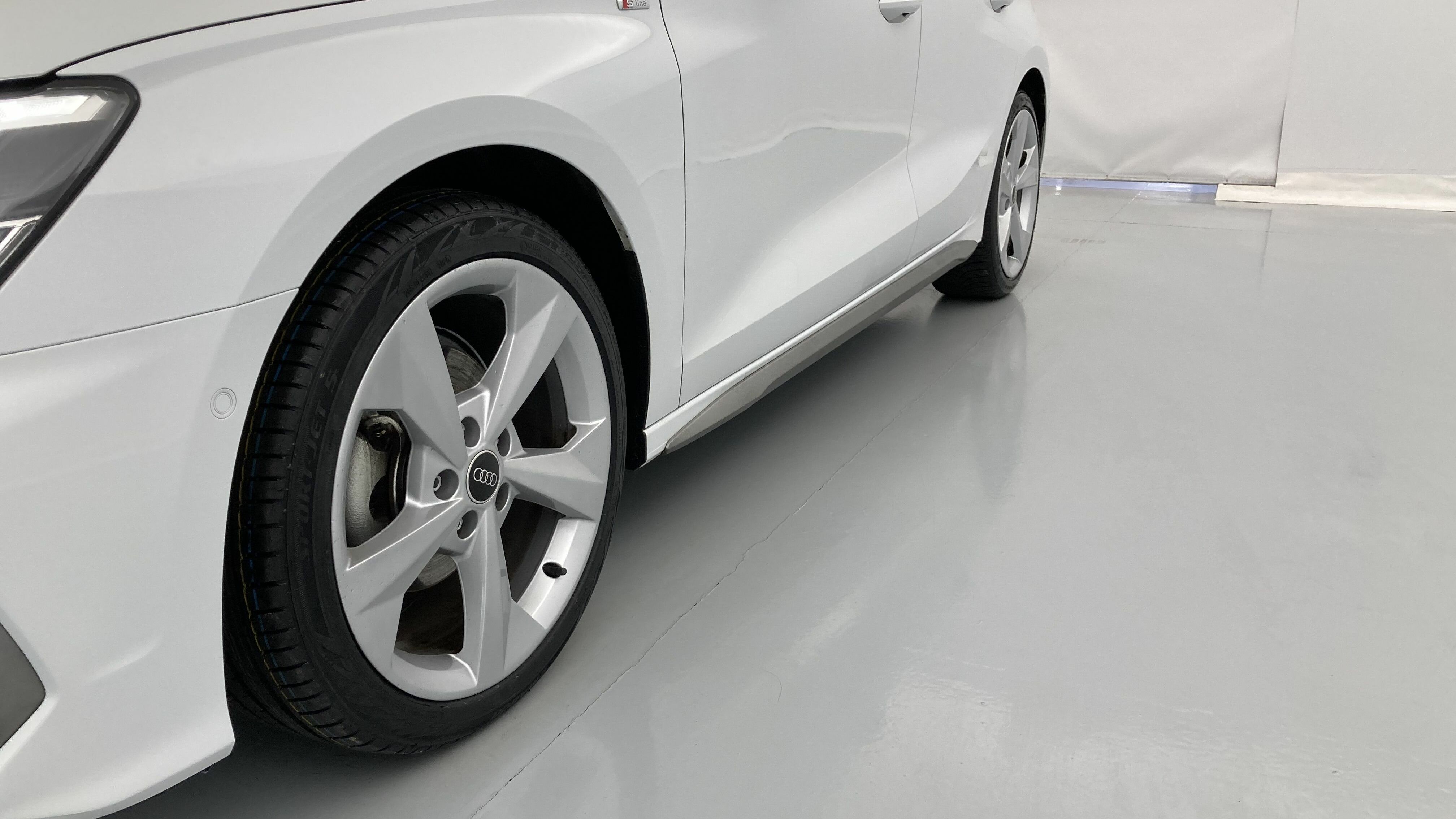 audi a3 sportback s line 35 TFSI 150 STRONIC 2023 gletscherweiss metallic 26