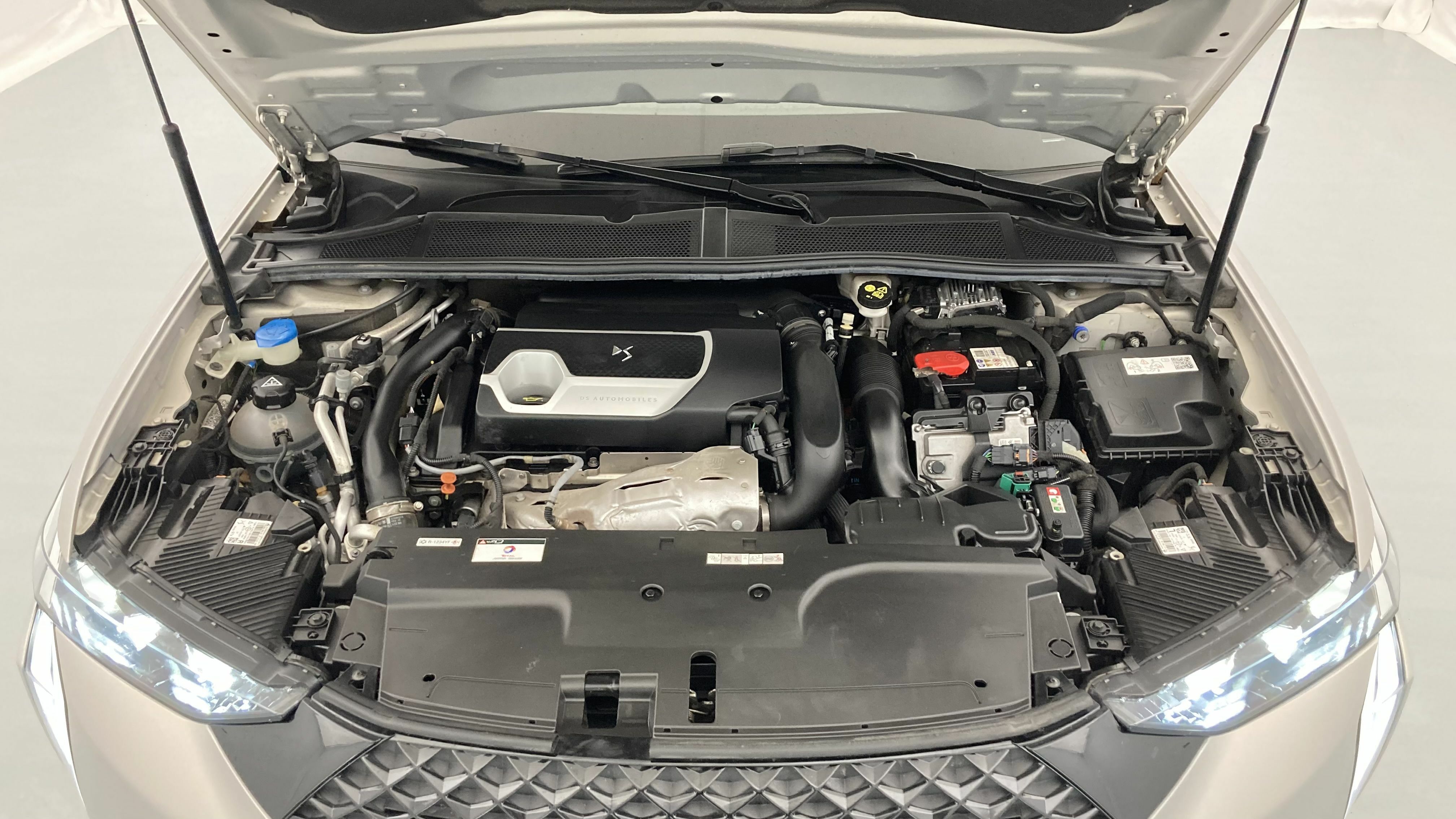 ds ds4 performance line + E-TENSE 225 CA 2023 crystal pearl 24