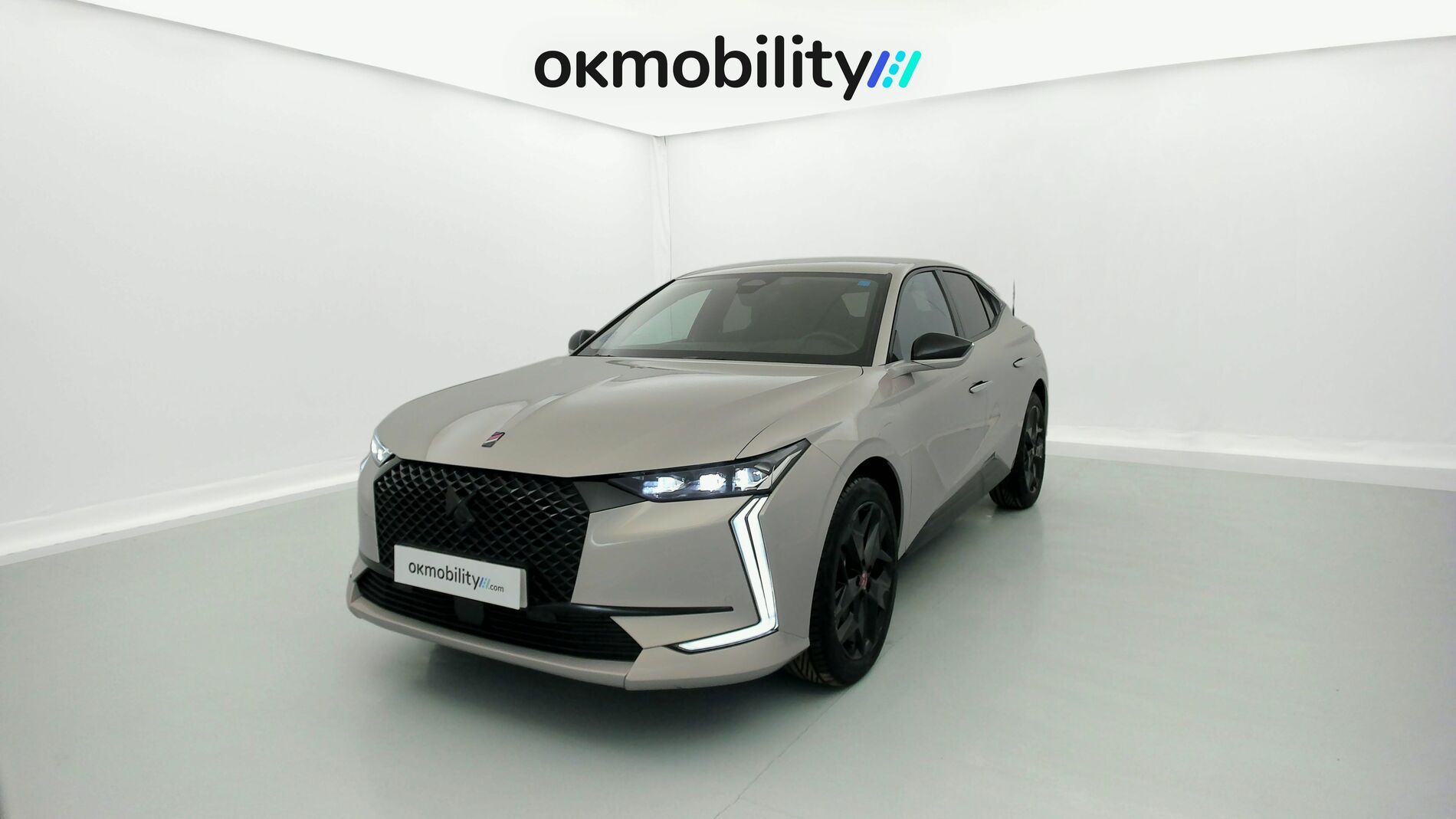 ds ds4 performance line + E-TENSE 225 CA 2023 crystal pearl 1