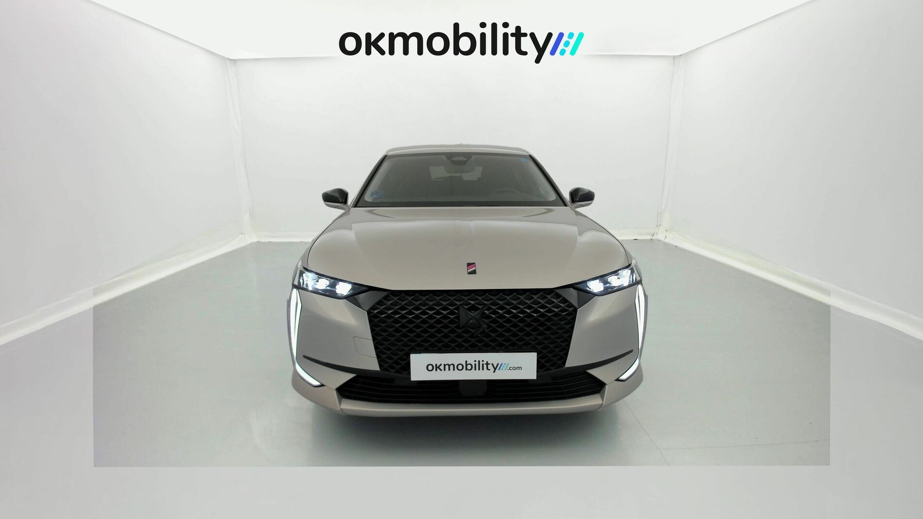 ds ds4 performance line + E-TENSE 225 CA 2023 crystal pearl 3