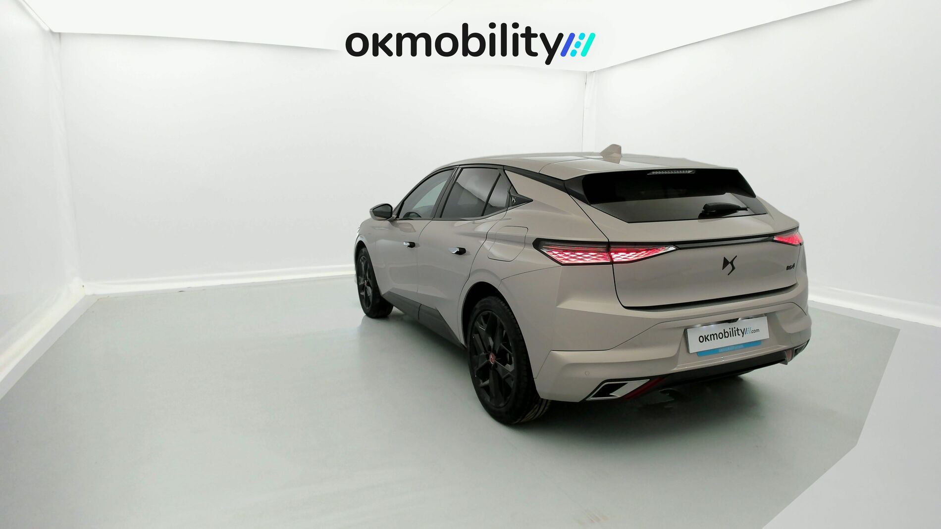 ds ds4 performance line + E-TENSE 225 CA 2023 crystal pearl 8