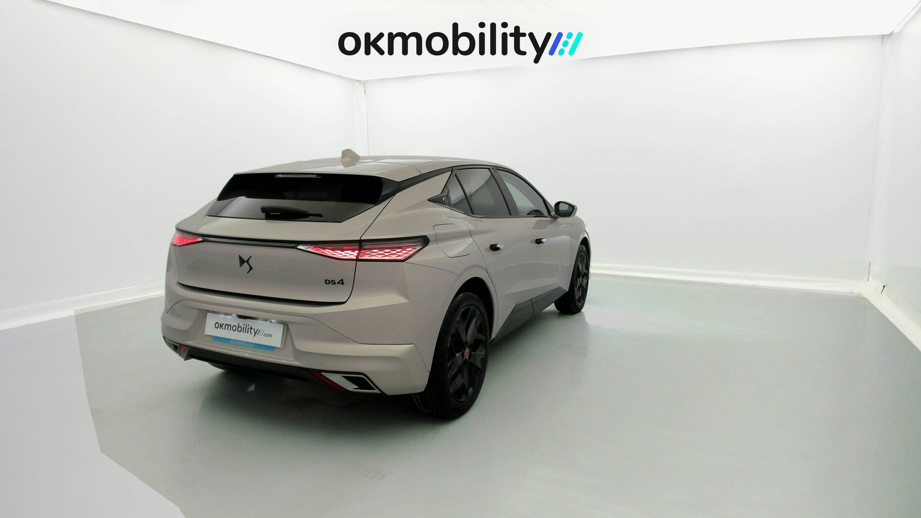 ds ds4 performance line + E-TENSE 225 CA 2023 crystal pearl 10