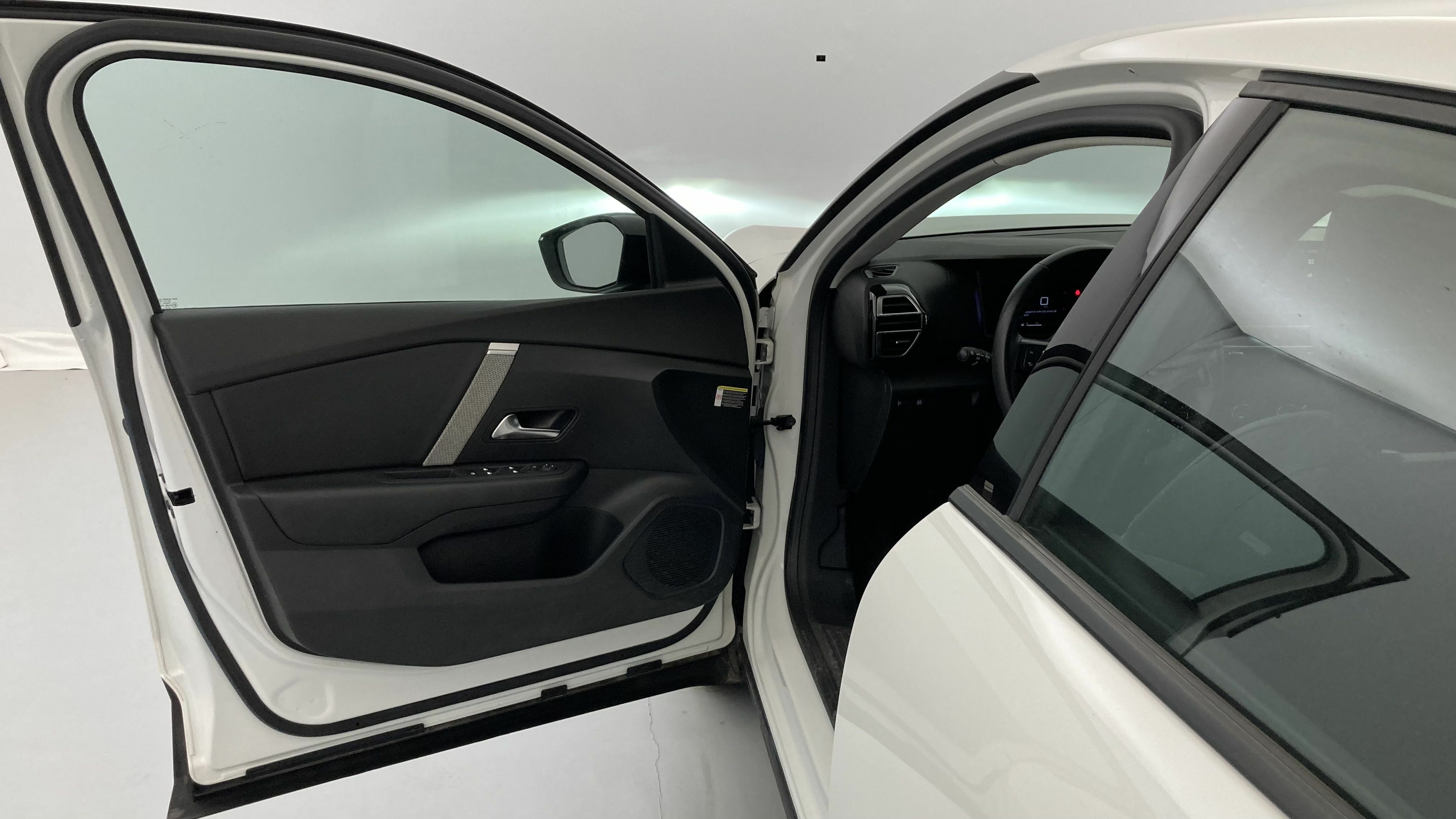 citroen c4 feel pack 1.2 PURETECH 130 2023 gris acero 13
