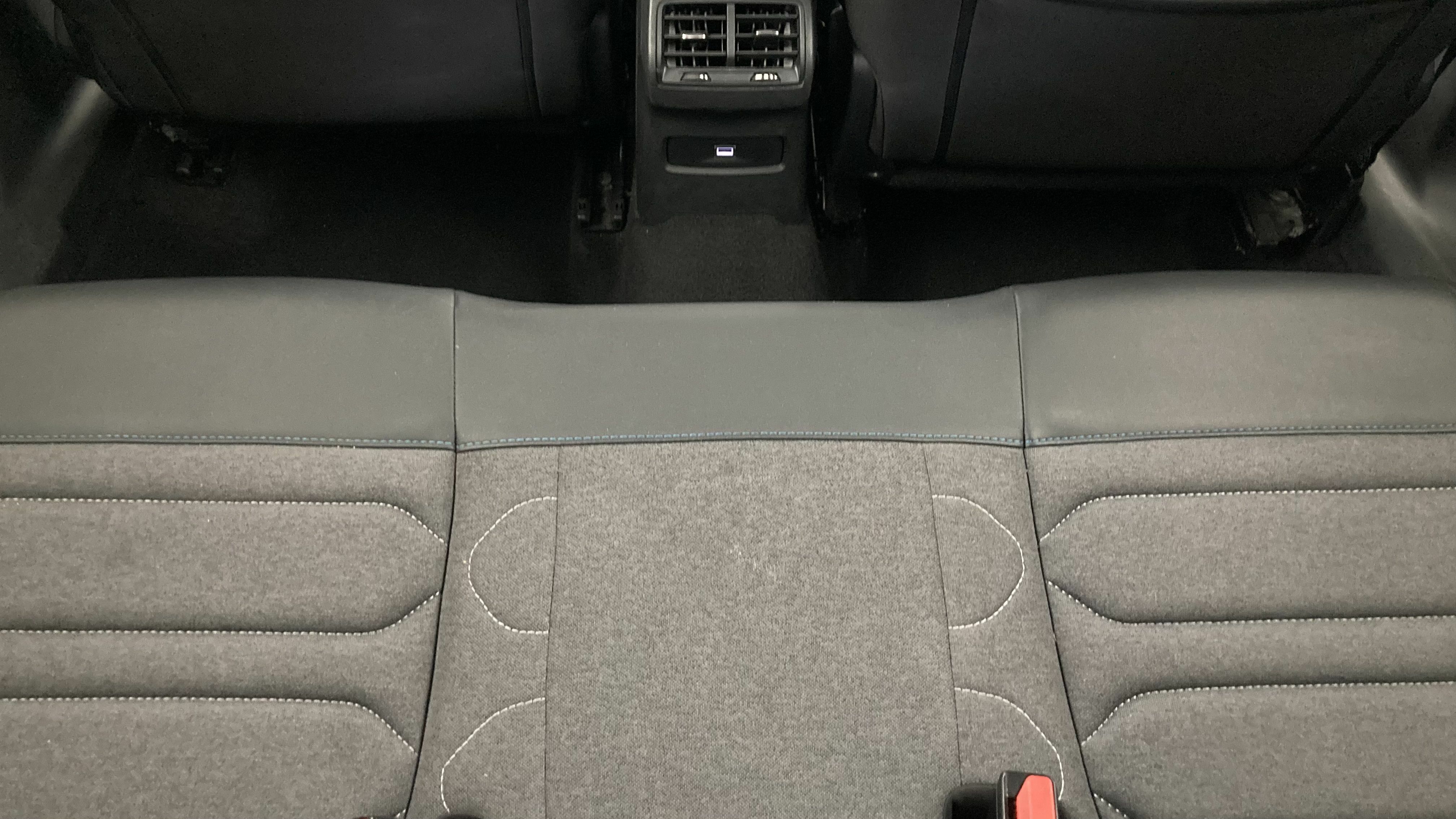 citroen c4 feel pack 1.2 PURETECH 130 2023 gris acero 22