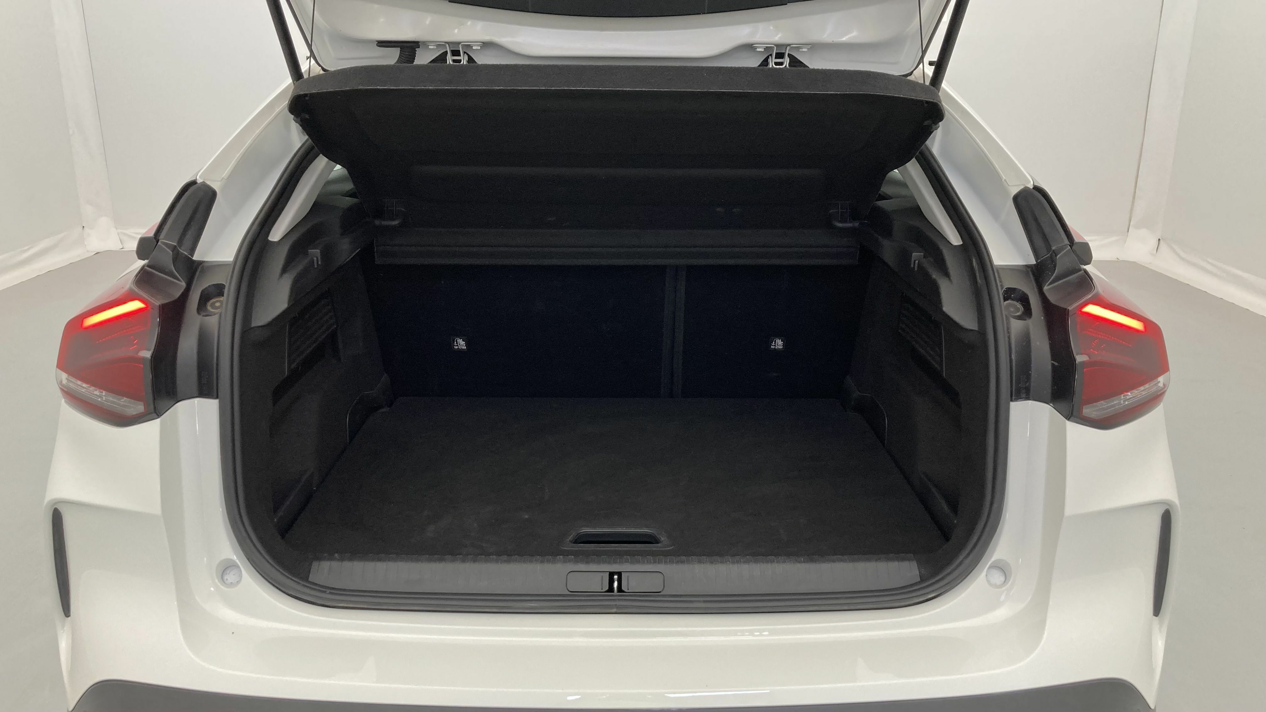 citroen c4 feel pack 1.2 PURETECH 130 2023 gris acero 24