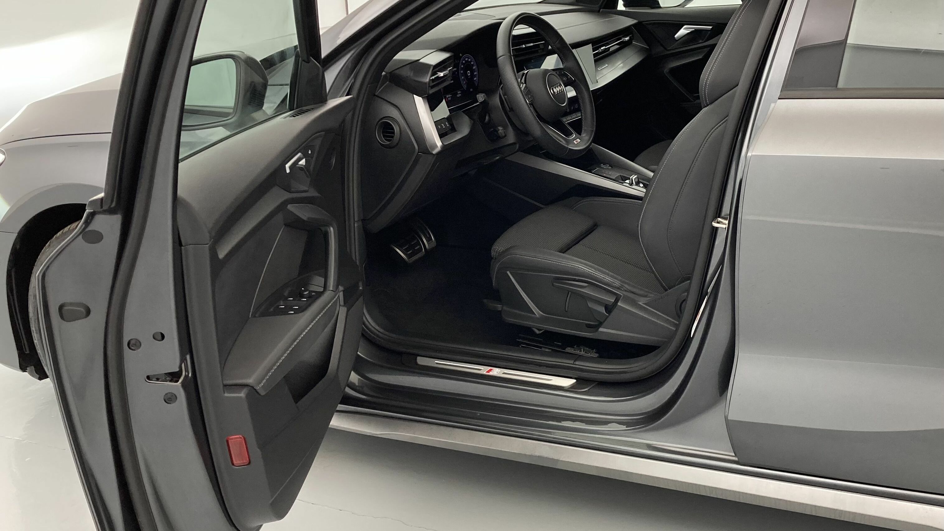 audi a3 sportback s line 35 TFSI 150 STRONIC 2024 daytonagrau perleff. 13